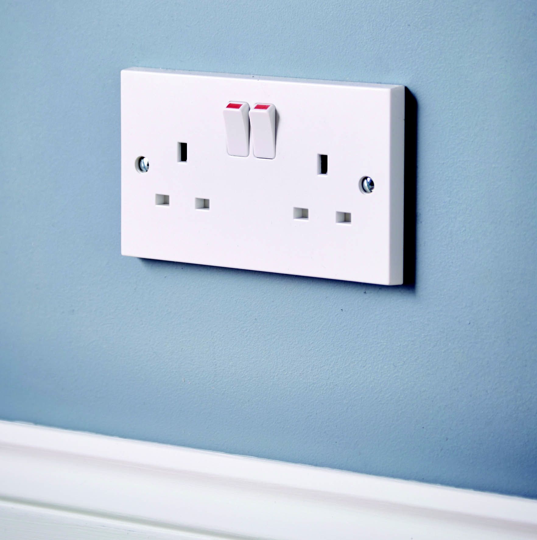 BG Double 13A Gloss White Socket 2 poles - 6