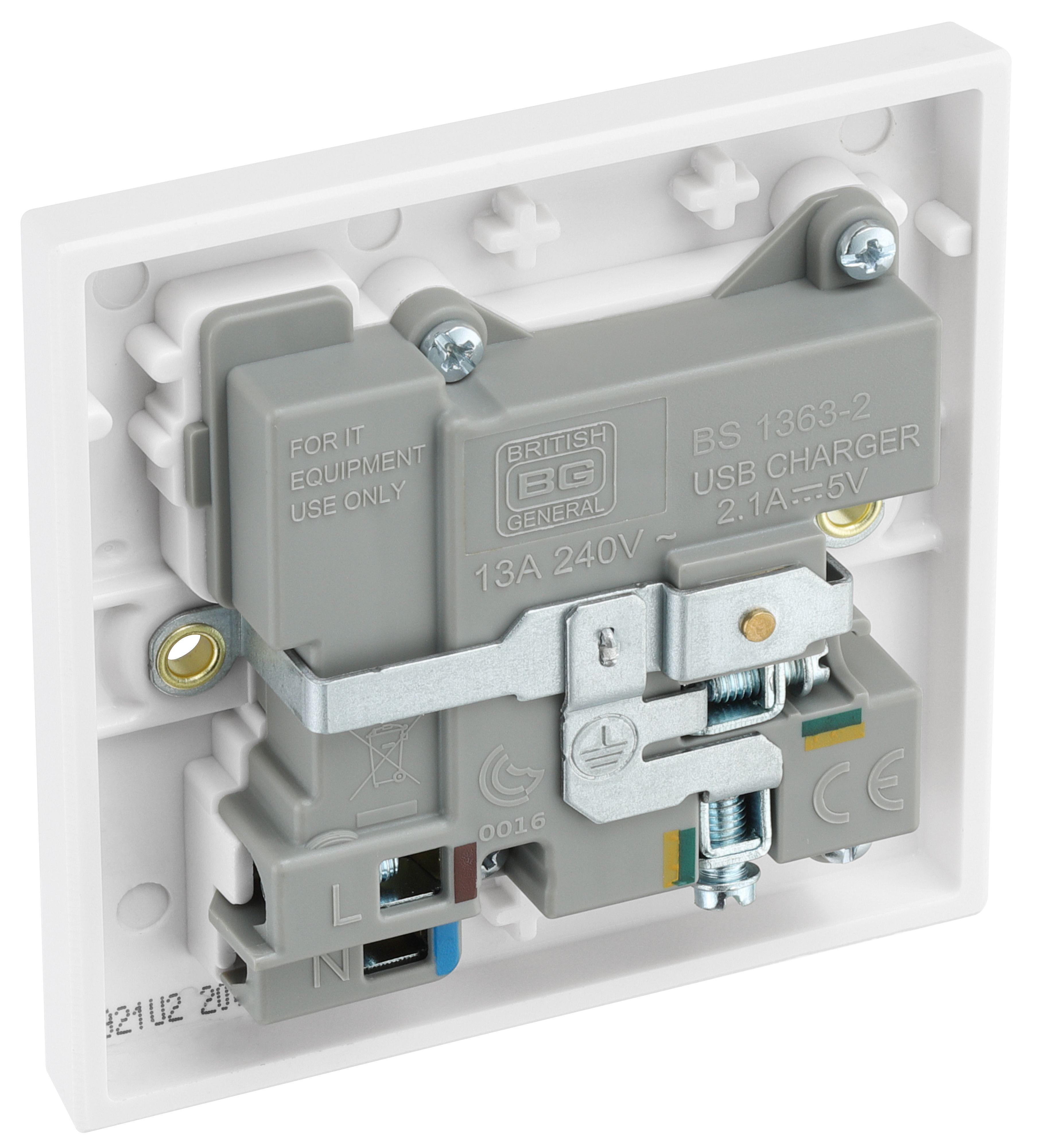 BG Single 13A Switched Gloss White Socket with USB x2 2.1A - 6