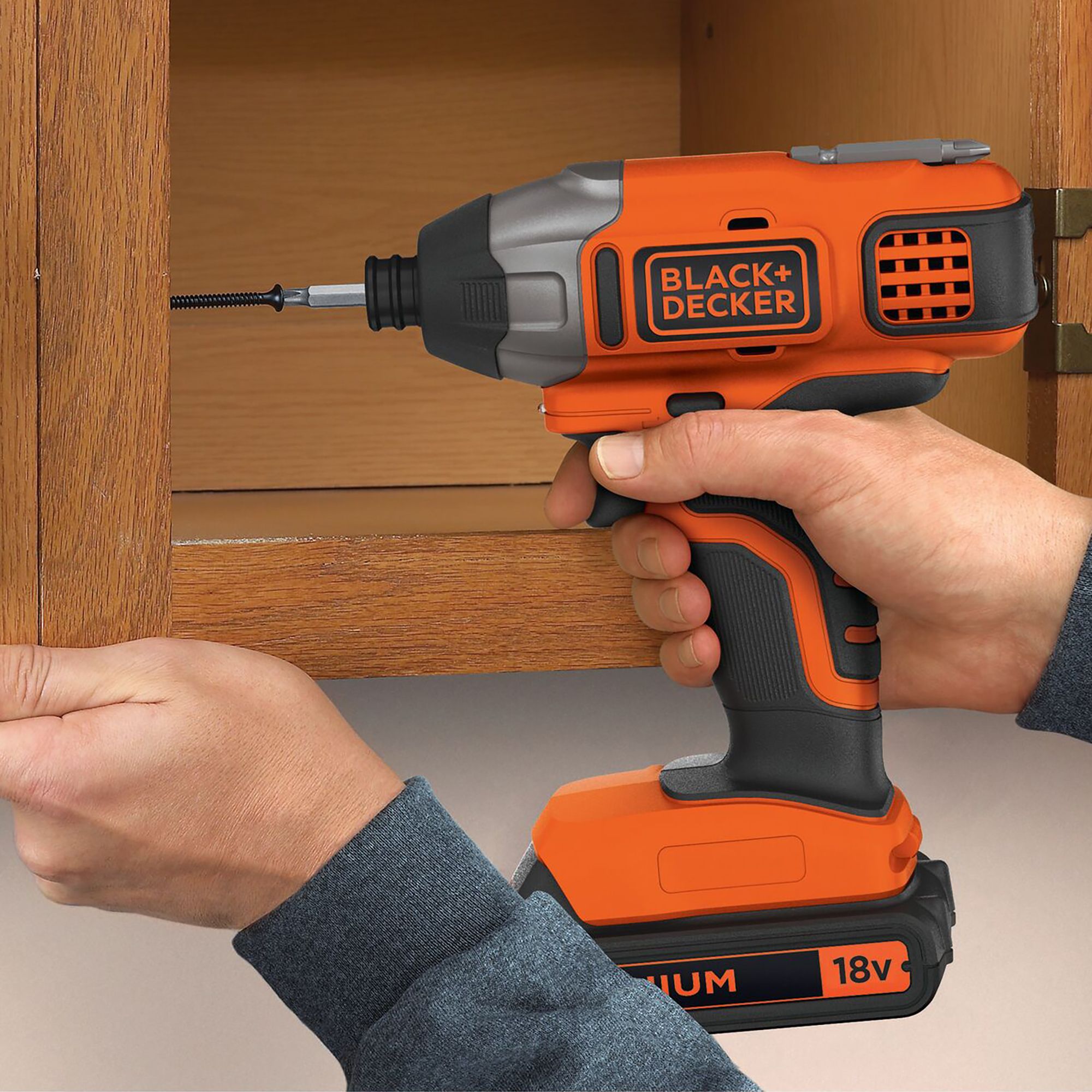 Black Decker 18V Li ion Brushed Cordless Impact driver 1 x 1.5Ah BDCIM18 DIY at B Q