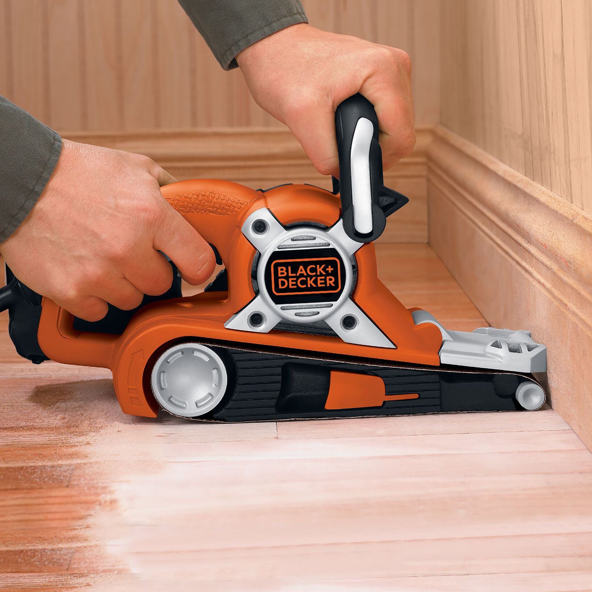 Black+Decker 720W 230V Corded Belt sander KA88