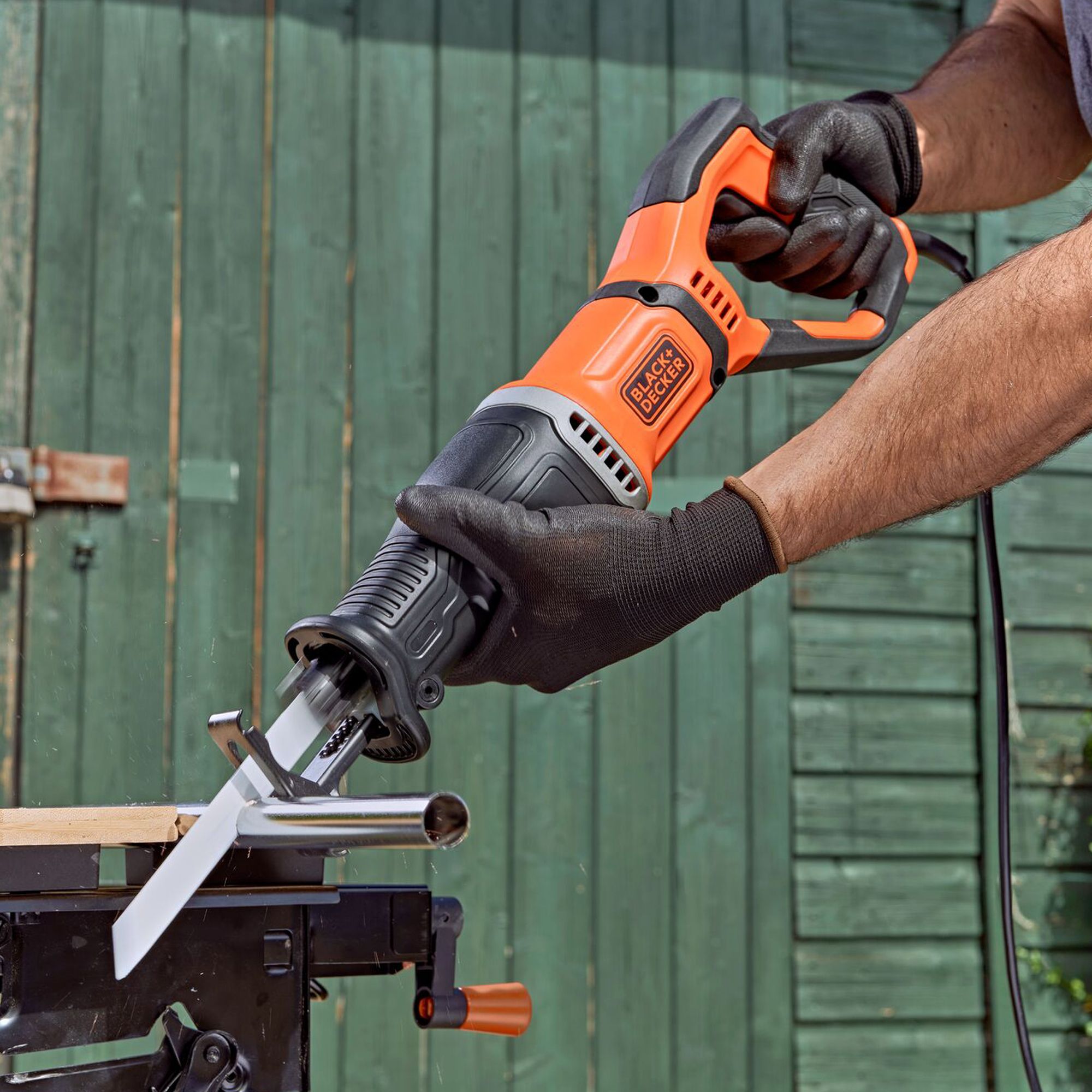 Black and Decker BES301 Reciprocating Saw