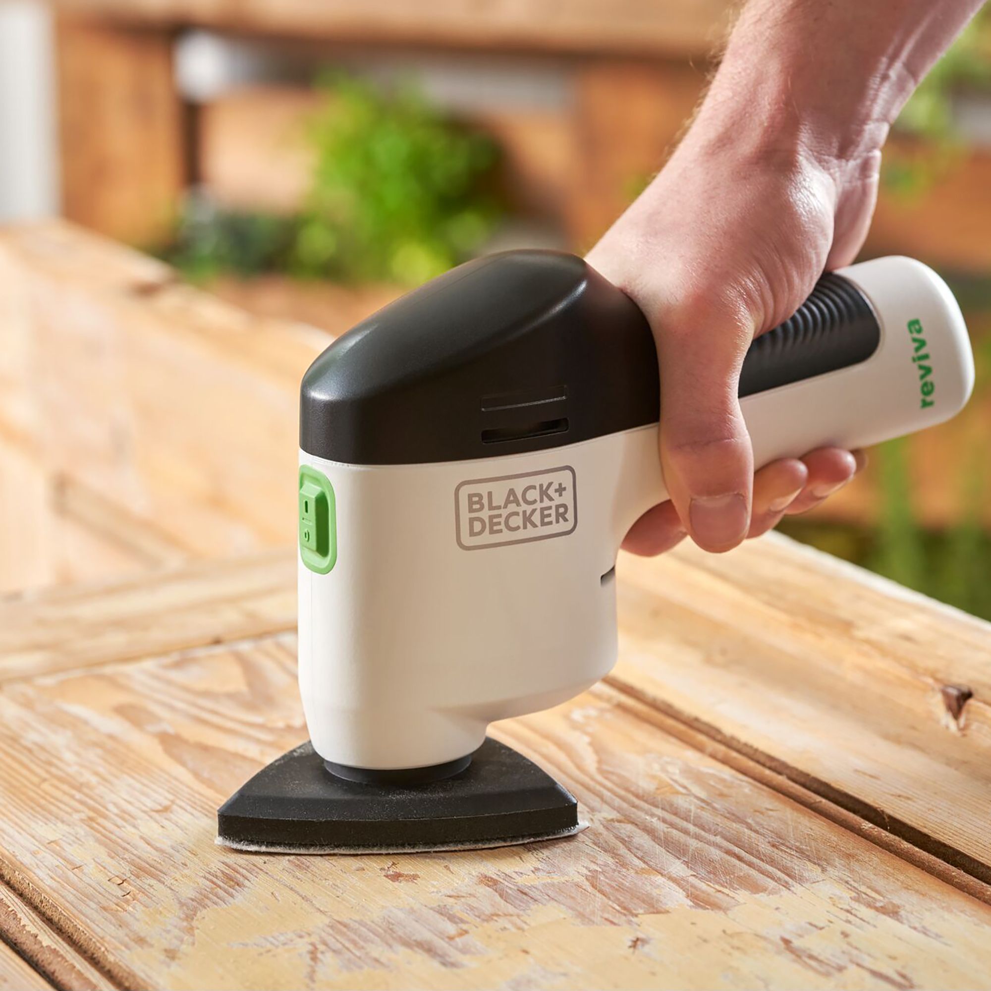 Black+Decker Reviva 12V 1.5 Li-ion Cordless Detail sander REVDS12C-GB