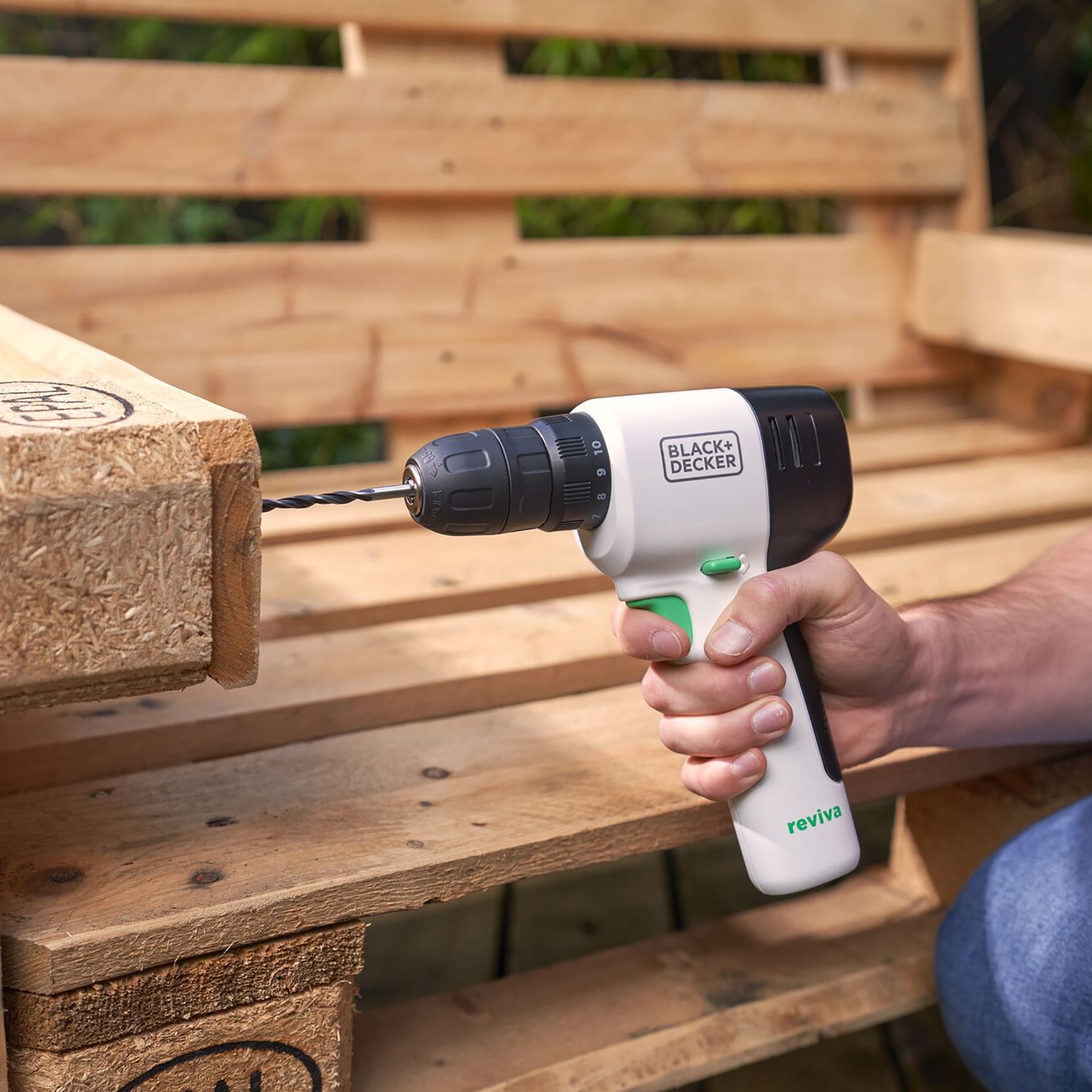Black+Decker Reviva 12V Cordless Drill driver 1.5Ah) - REVDD12C-GB