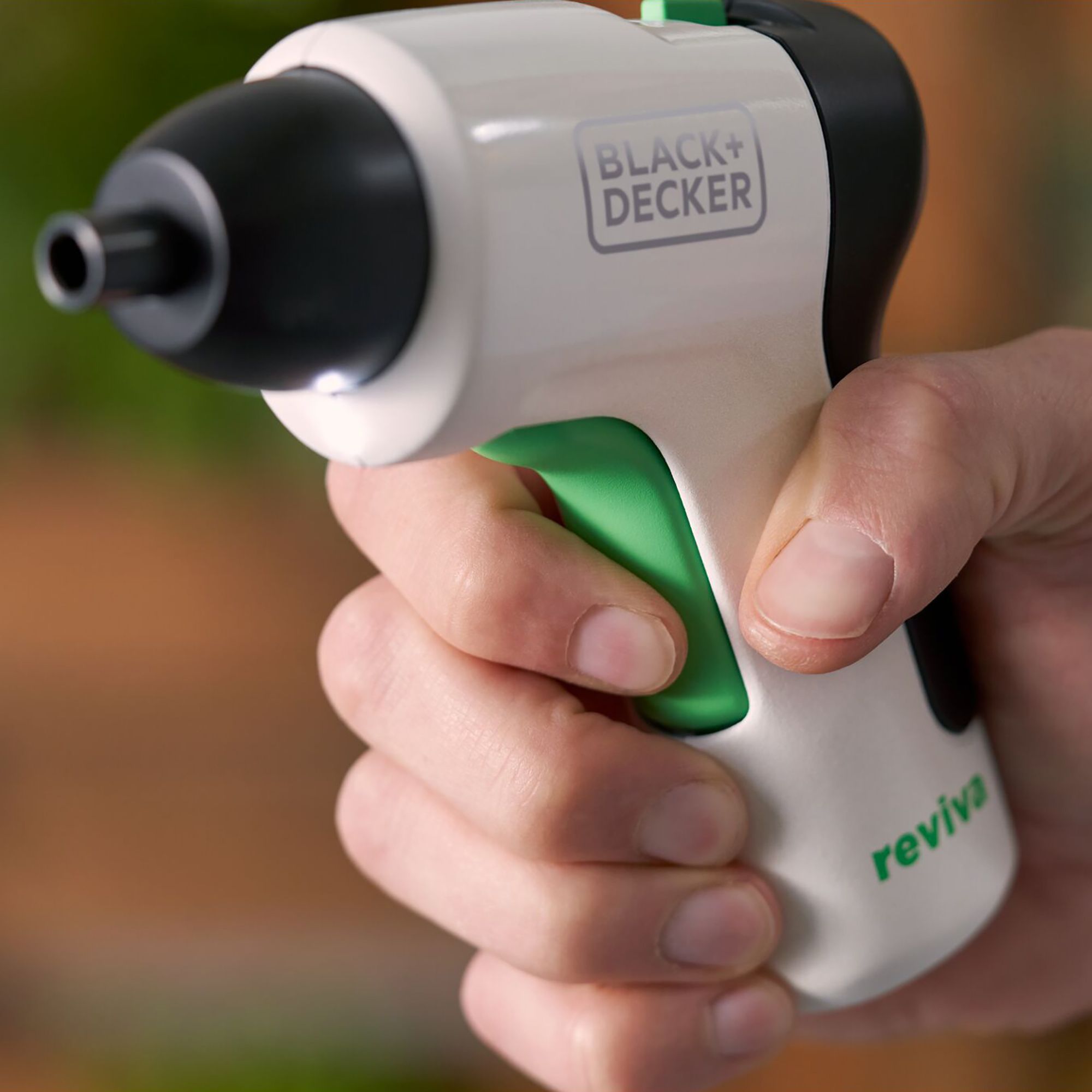 Black+Decker Reviva 3.6V 1 x 1.5 Li-ion Cordless Screwdriver REVSD4C-XJ