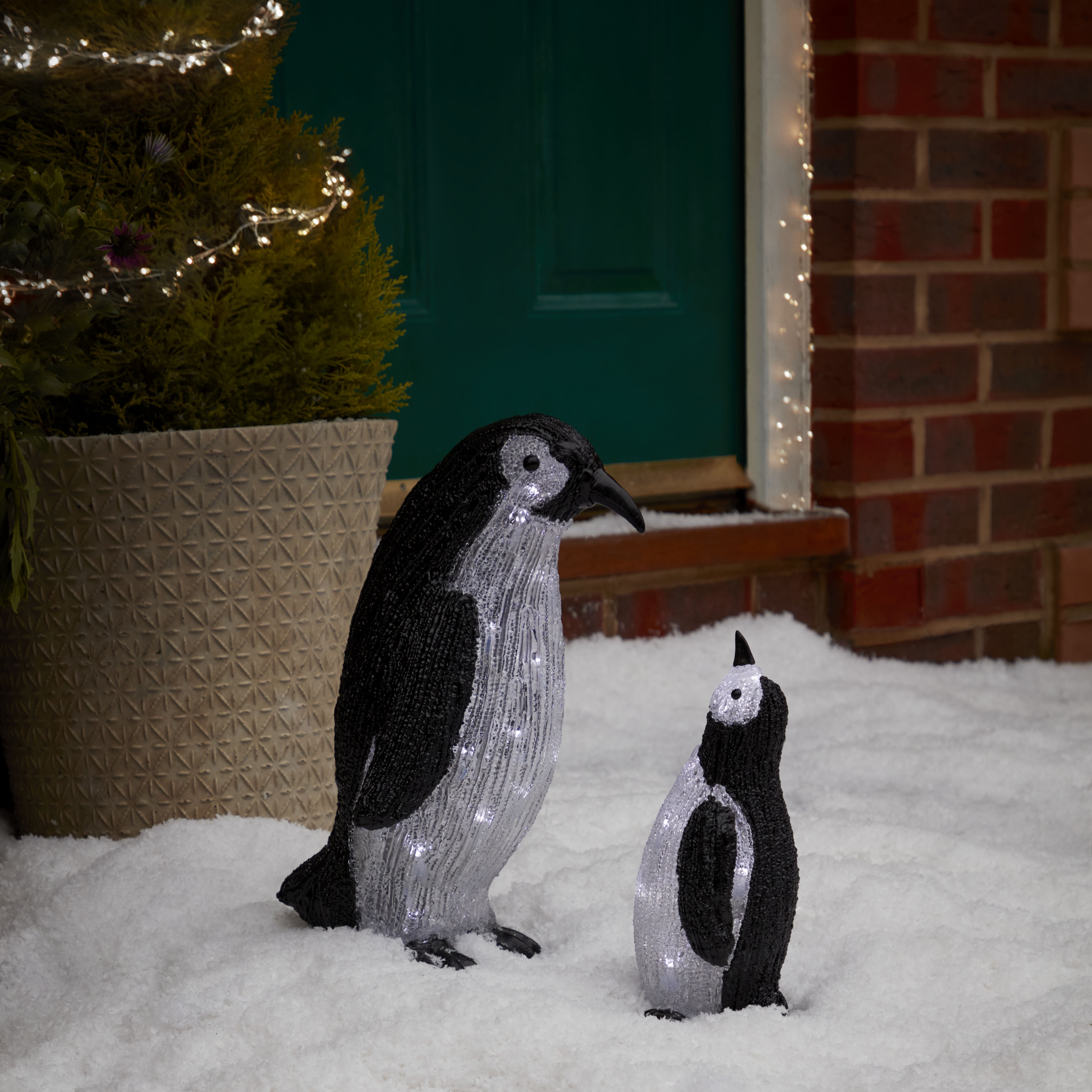 Black & White Ice white Mama & Baby Penguin LED Set of 2