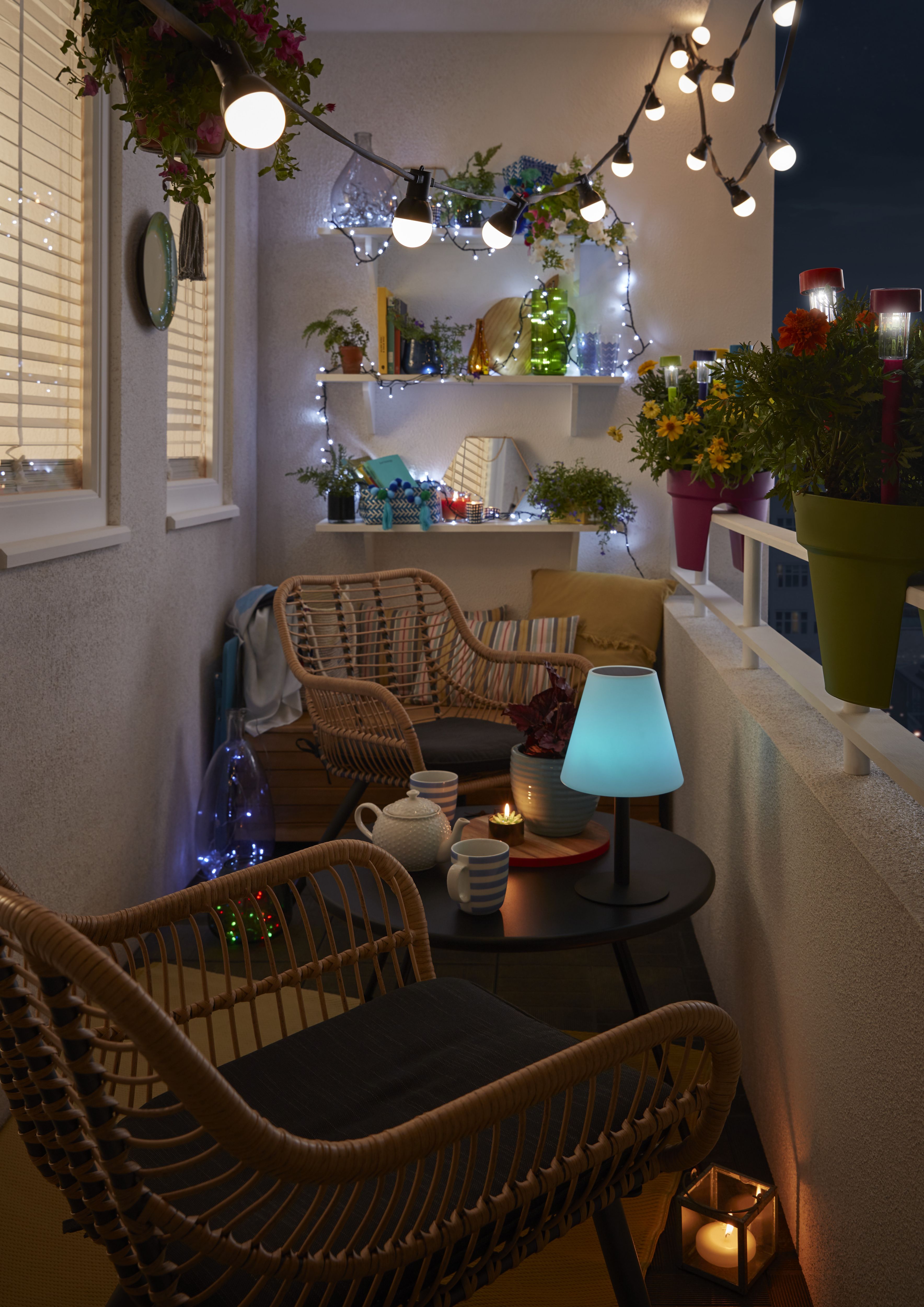 Blooma Barnaby Mains-powered Warm white 10 LED Outdoor String lights