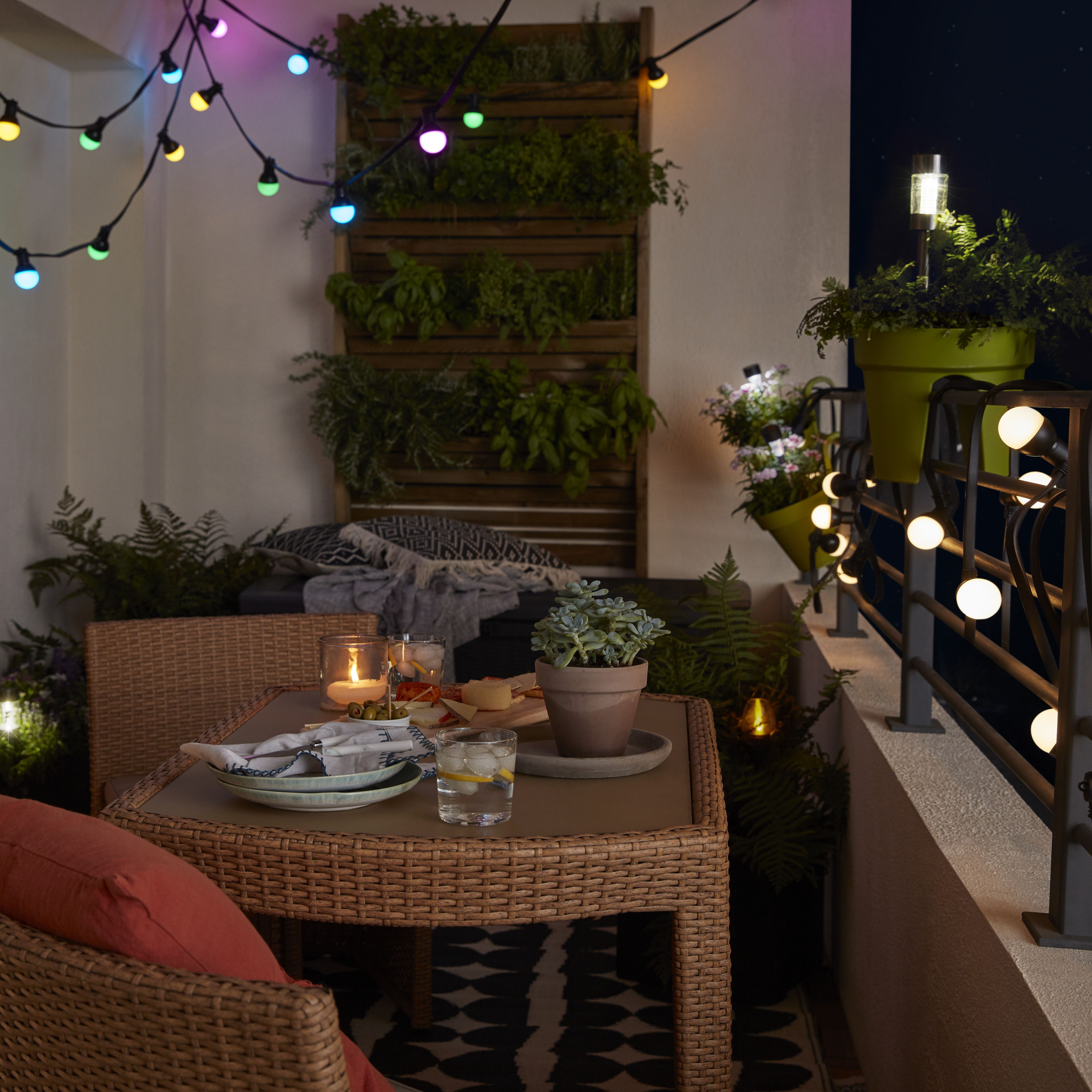 Blooma Barnaby Mains-powered Warm white 10 LED Outdoor String lights
