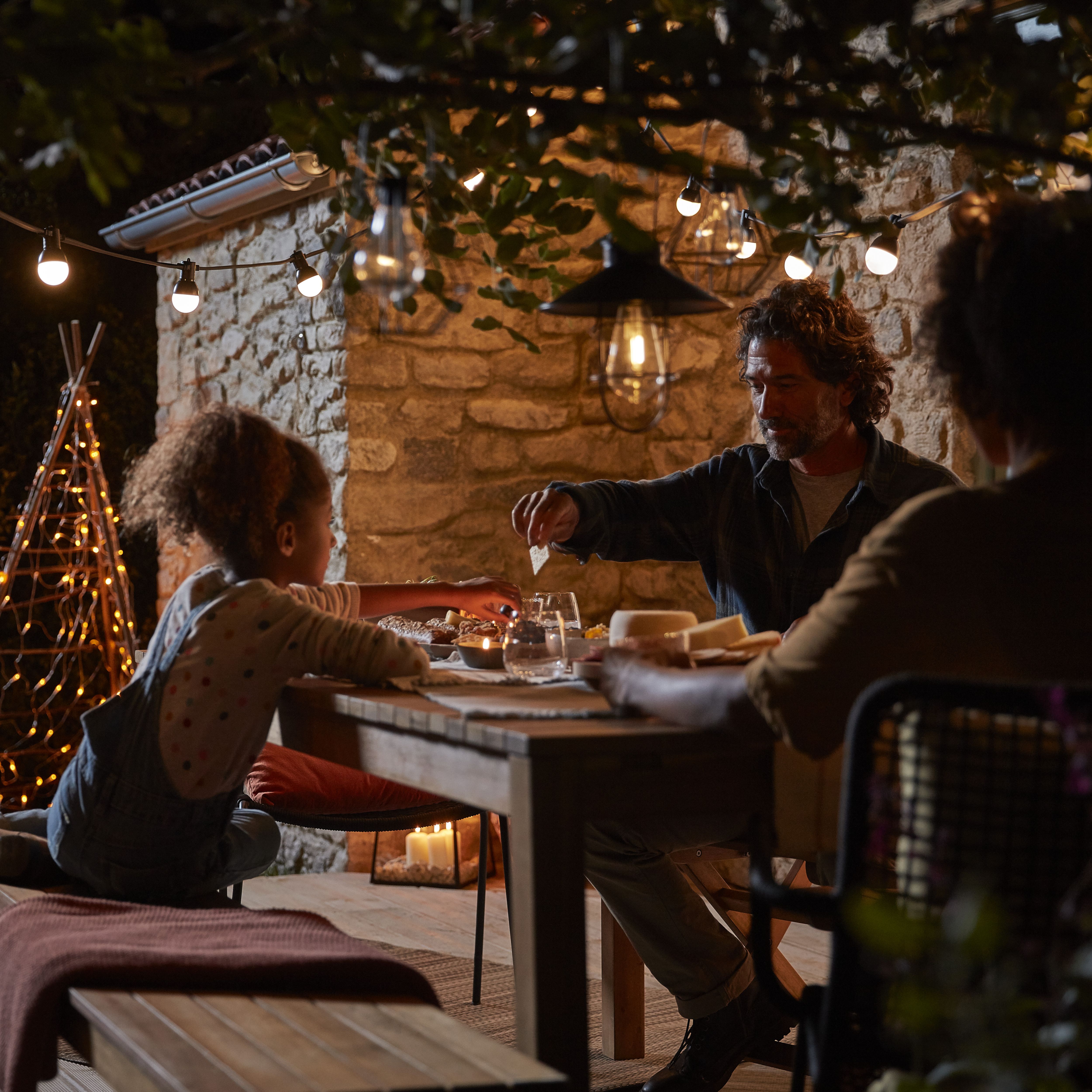 Blooma Barnaby Mains-powered Warm white 10 LED Outdoor String lights
