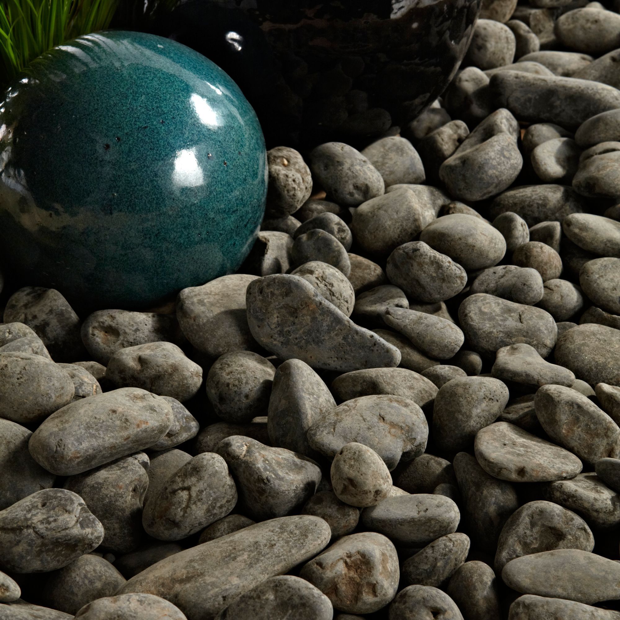 Blooma Black Grey Pebbles | DIY at B&Q