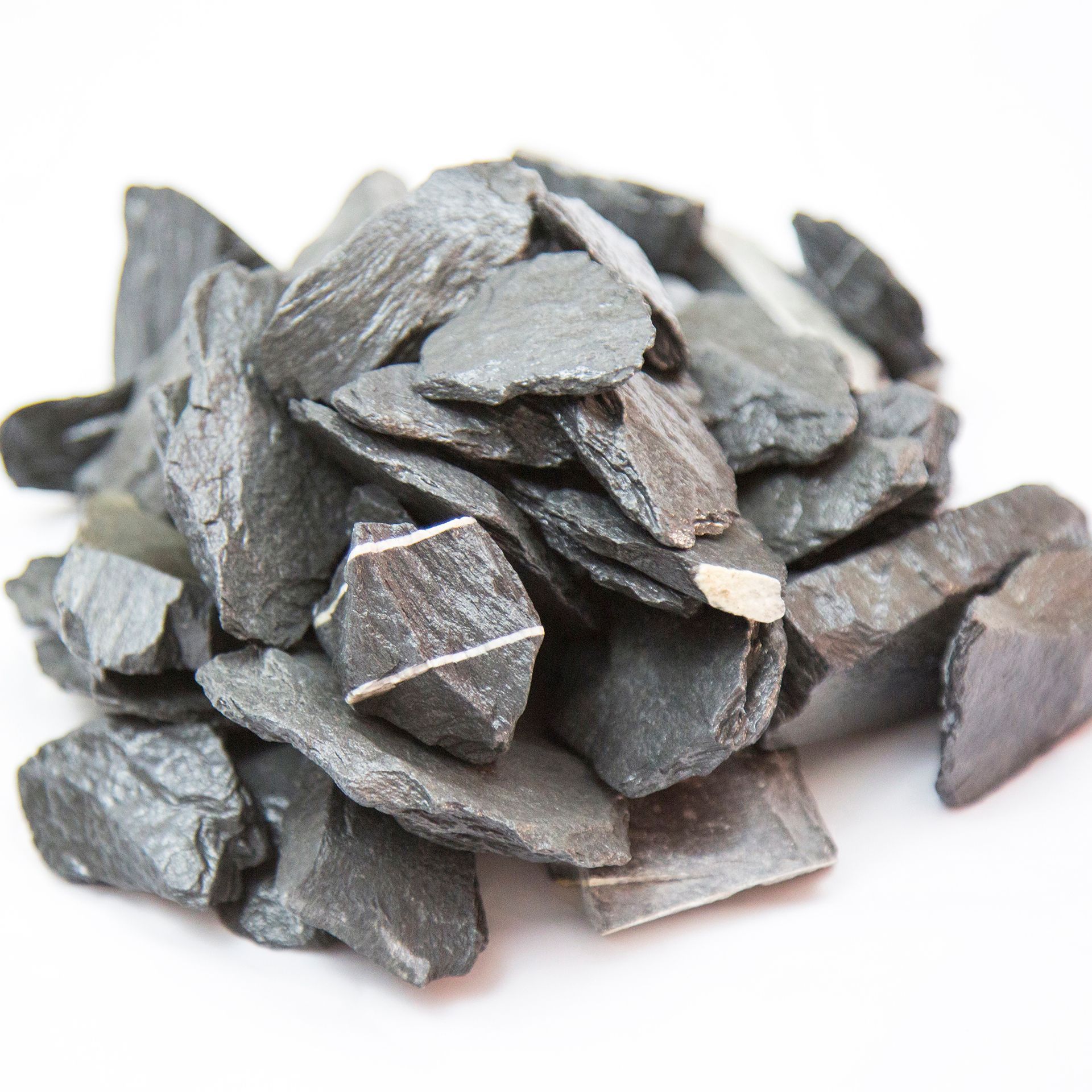 Blooma Blue grey Slate Decorative chippings, Bulk 17kg Bag | DIY at B&Q