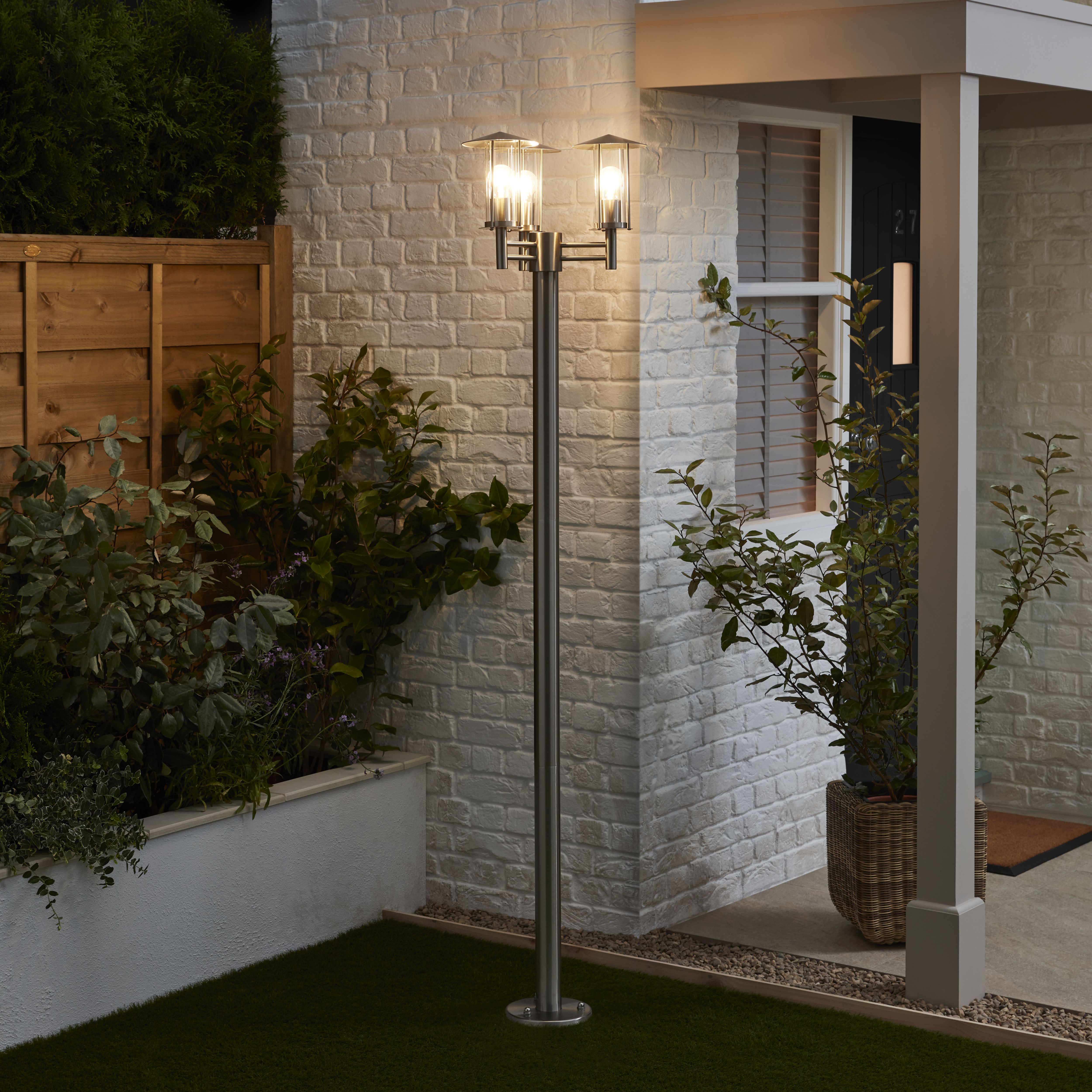 Blooma Chignik Silver effect Mains-powered 3 lamp Halogen Post lantern (H)2000mm