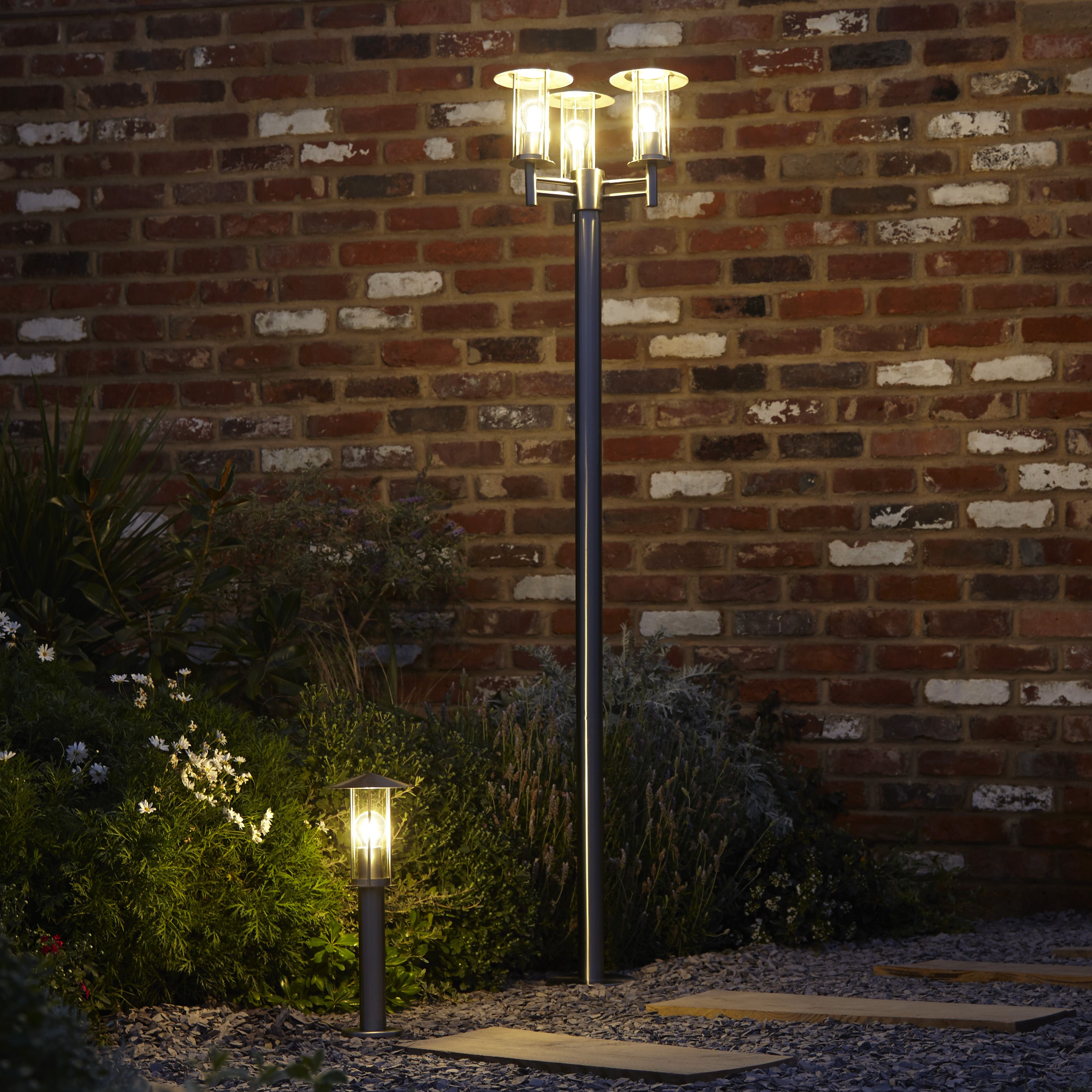 Blooma Chignik Silver effect Mains-powered 3 lamp Halogen Post lantern (H)2000mm