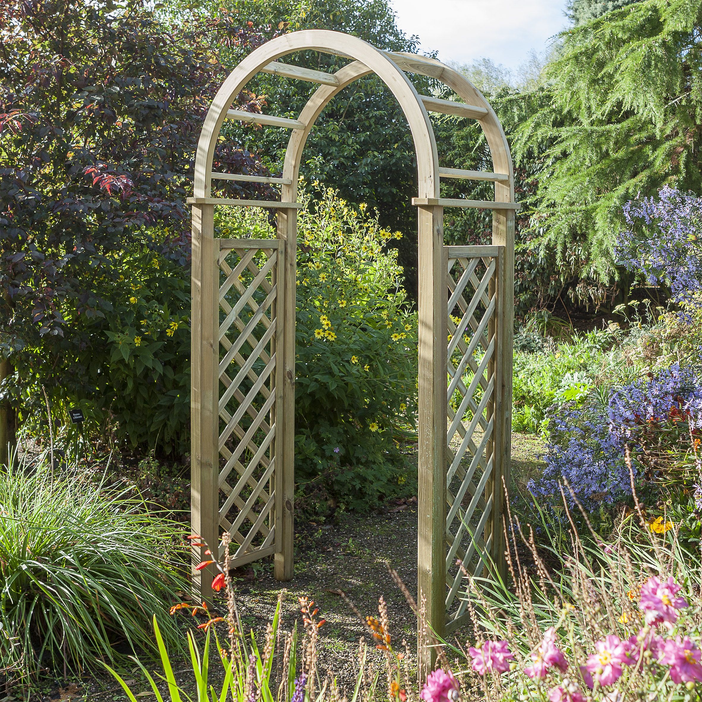 Blooma Chiltern Round Top Softwood Arch (H) 2.5m (W) 1.24m (D) 0.65m