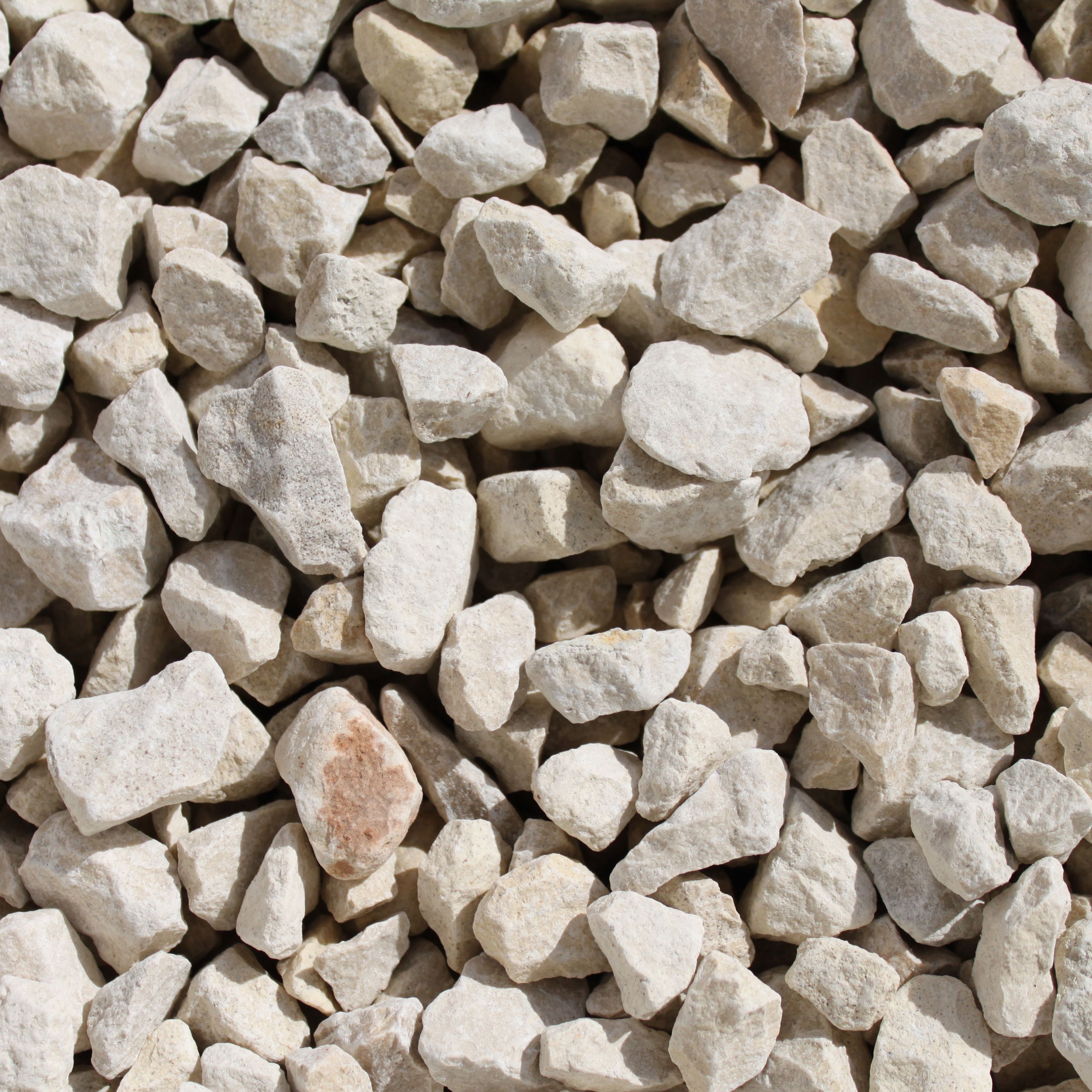 Blooma Cotswold Buff Decorative Stones, Bulk 790kg Bag | DIY At B&Q