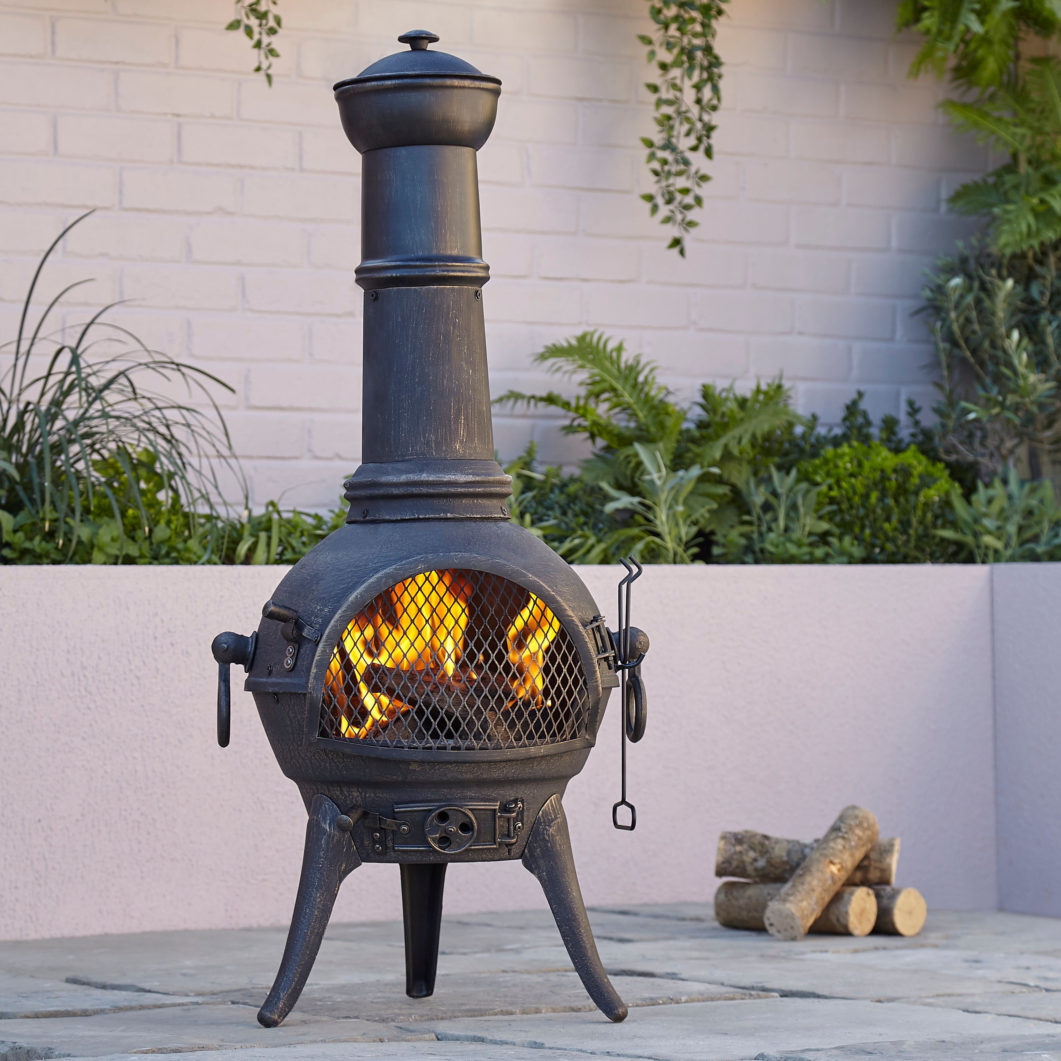 Blooma Etinas Cast iron & steel Chiminea