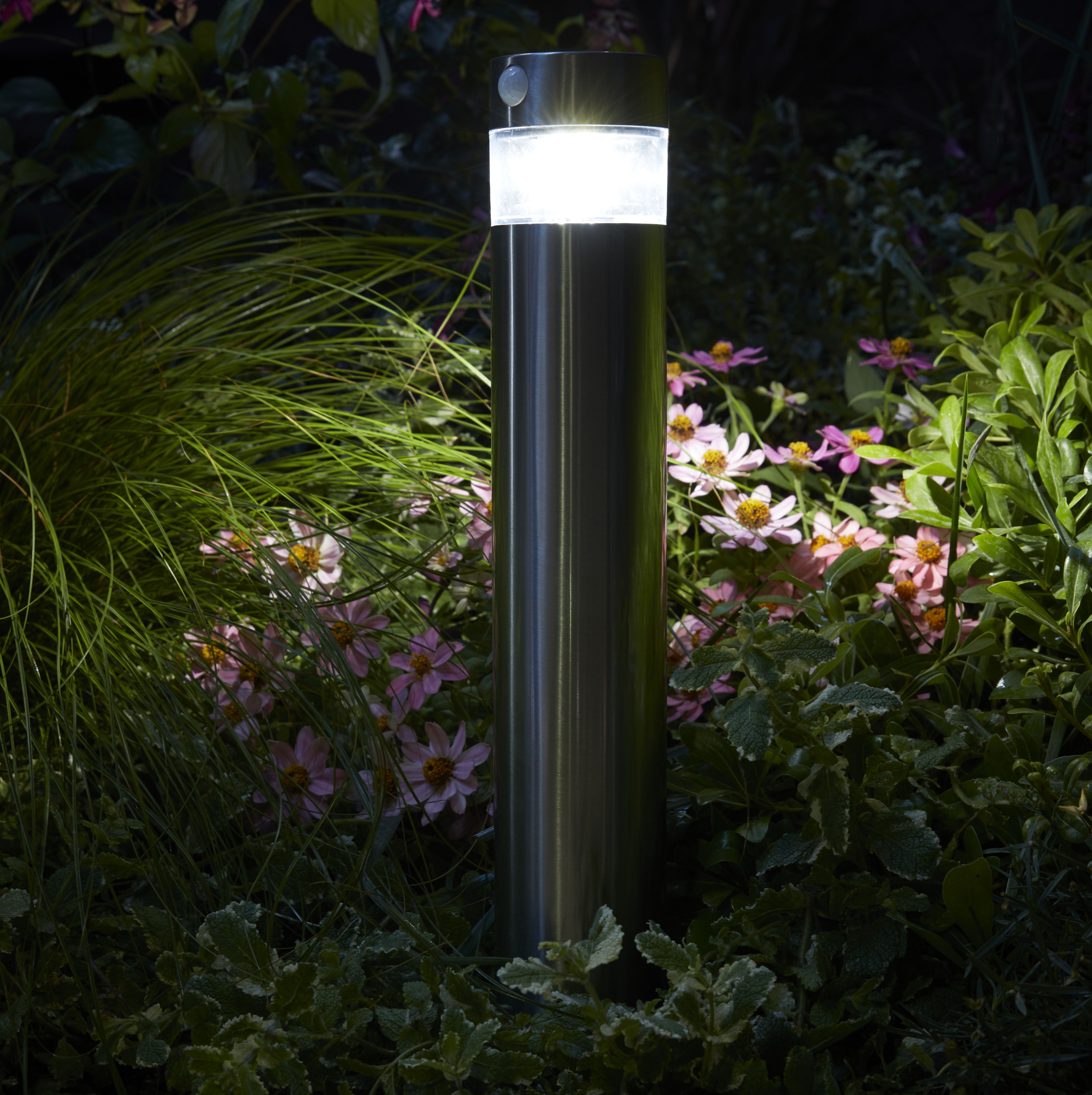 Blooma Kiana Silver effect Solar-powered LED Outdoor Post light