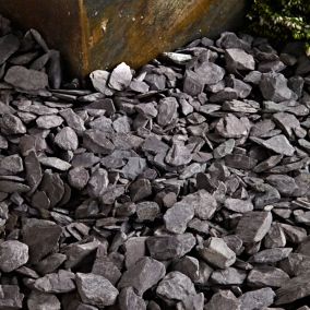 Blooma Plum 30-60mm Slate Decorative chippings, Bulk Bag