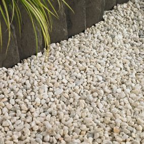 Blooma Spar White Decorative stones, Bulk Bag