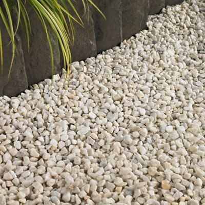 Blooma Spar White Decorative stones Large Bag