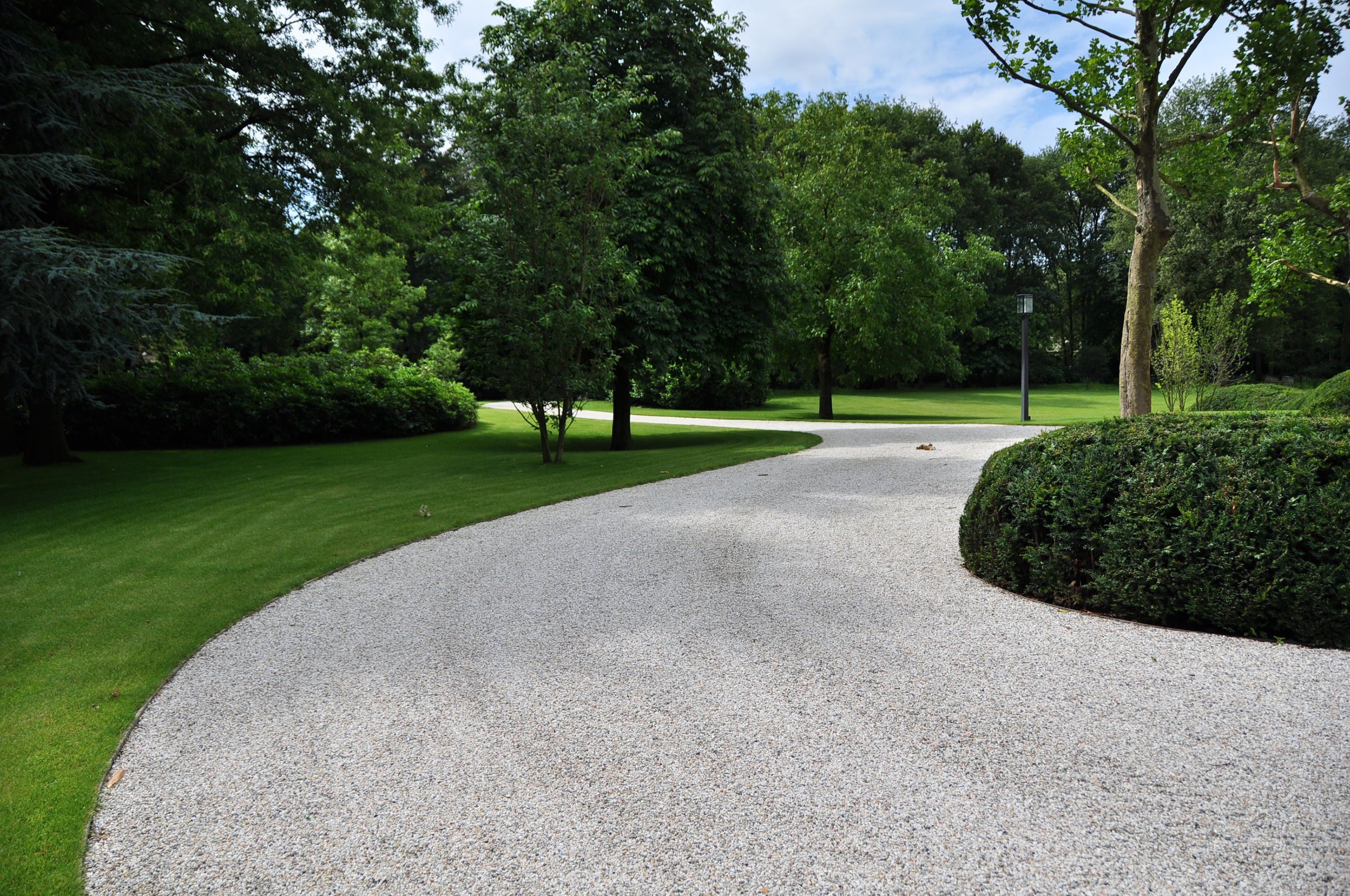 Blooma White Driveway Gravel stabilisation tile (L)1180mm (W)764mm (T)32mm
