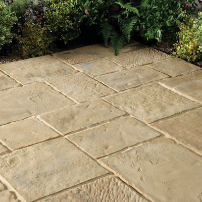 BorderstoneMinster Autumn brown Concrete Paving set, 5.76m² (L)2400mm (W)2400mm Pack of 33