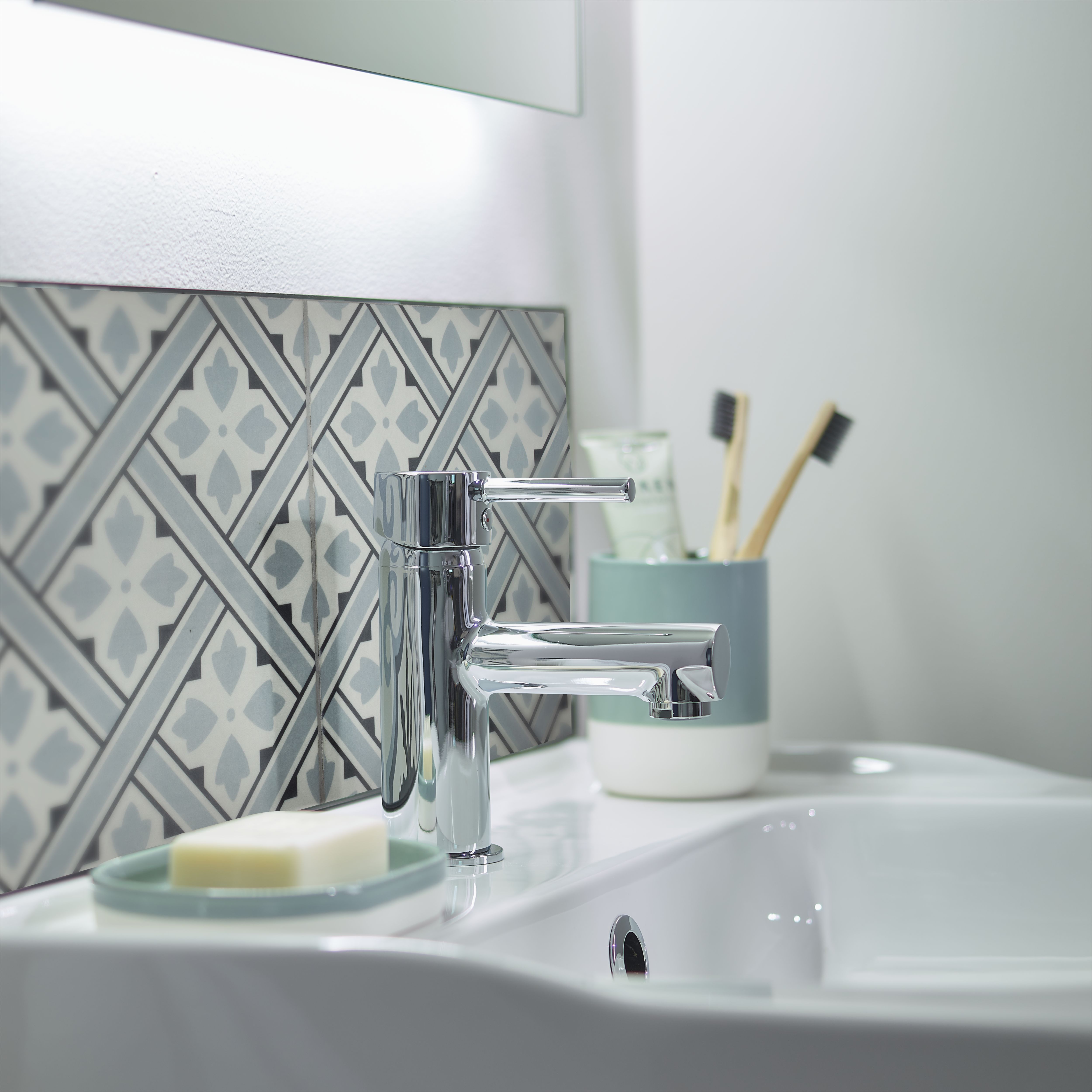Boreas Corded Light blue Diamond Blackout Roller Blind (W)90cm (L)180cm - 23