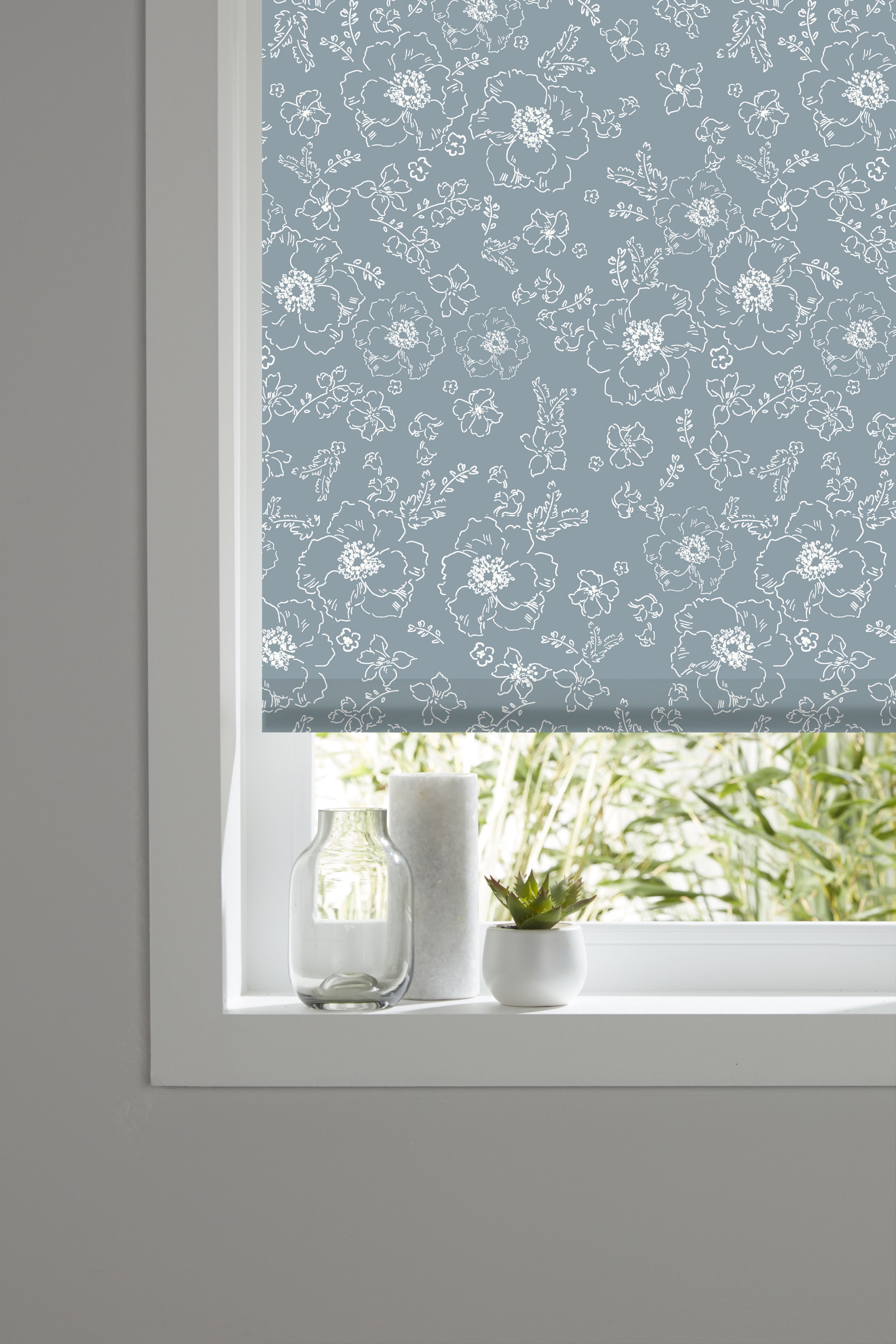 Boreas Corded Light blue Floral Blackout Roller Blind (W)90cm (L)180cm