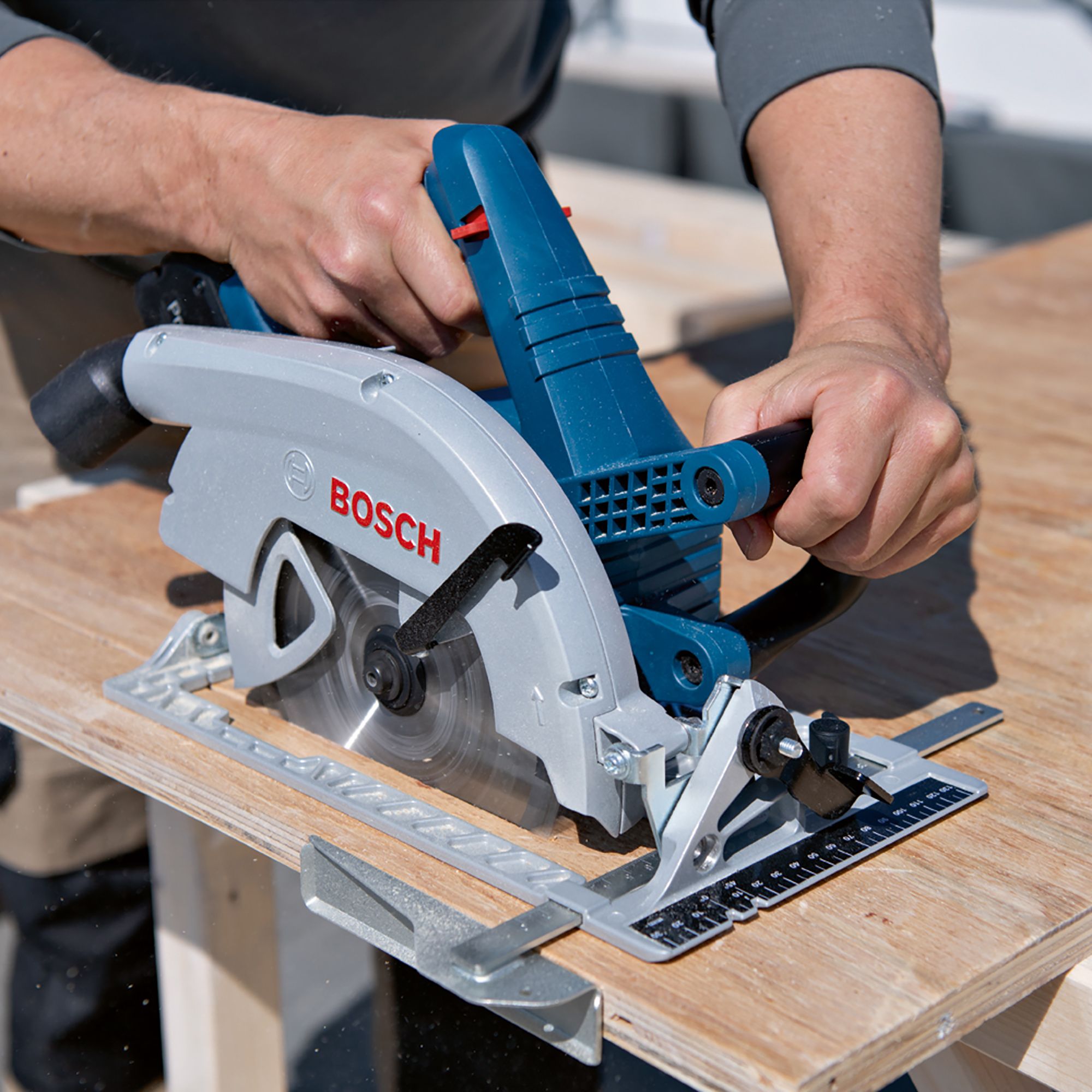 Bosch skill saw 18v hot sale