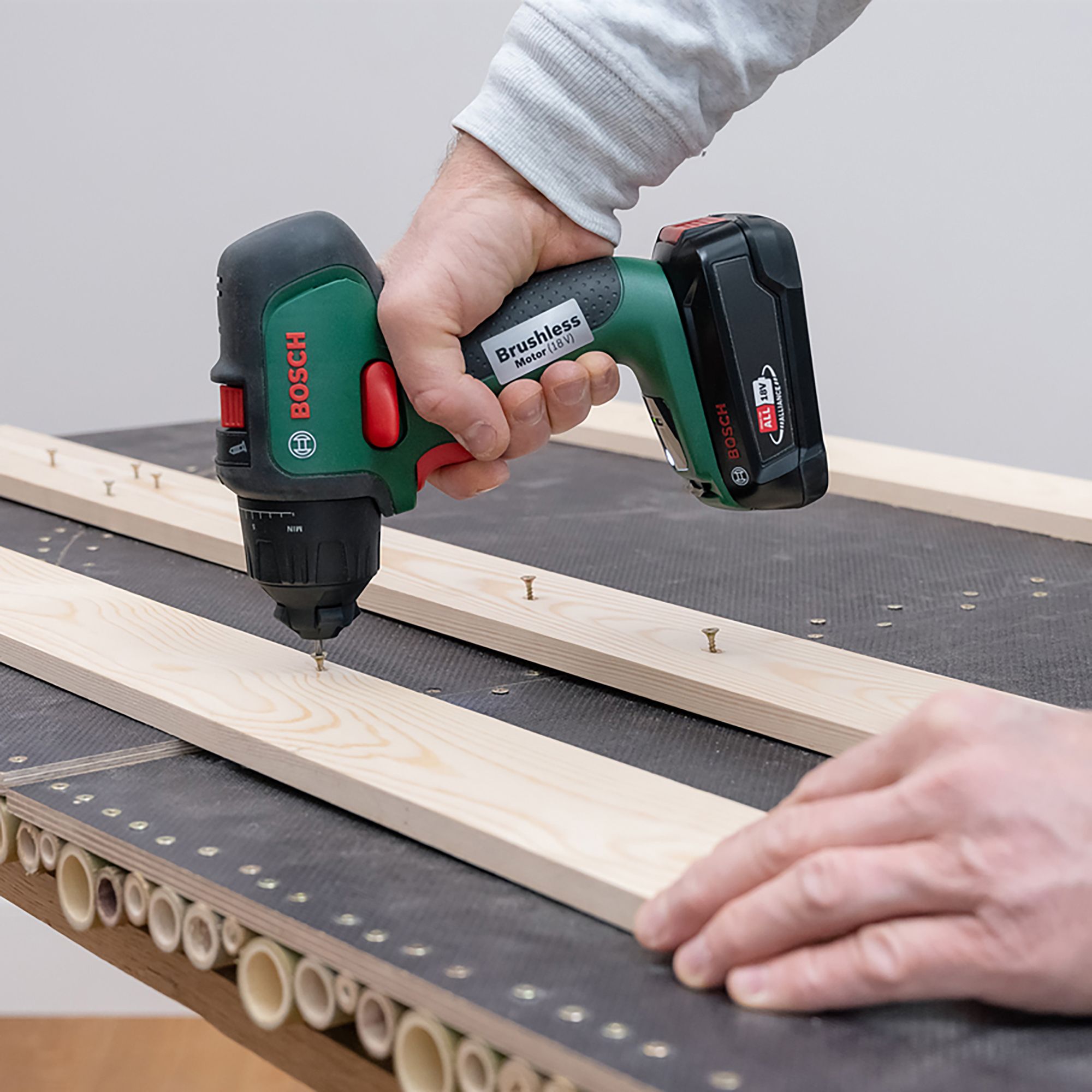 Bosch 18V Li-ion 3 attachment Cordless Combi drill (1 x 2.5Ah) - Advanced Impact 18