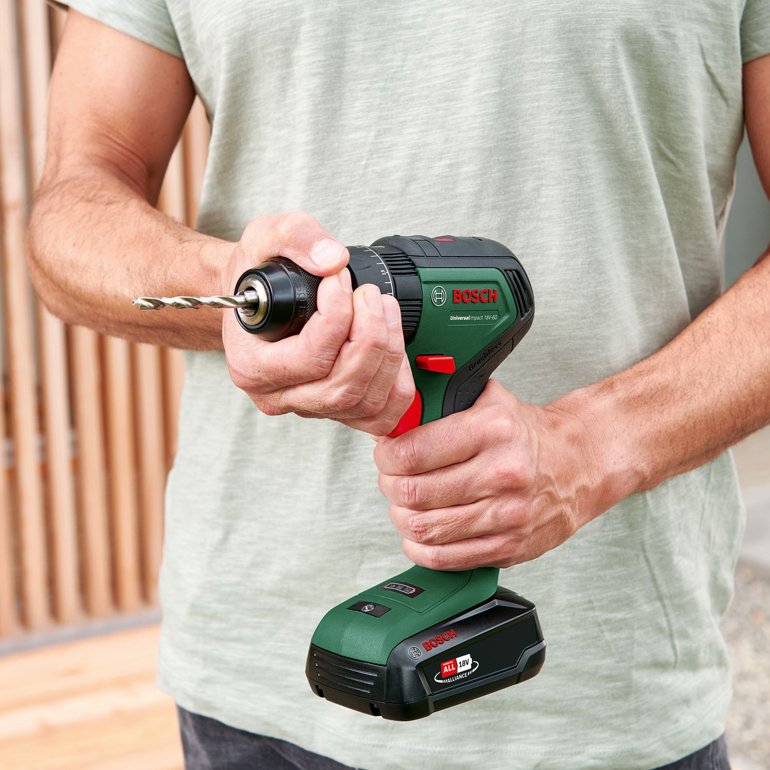 Bosch 18V Li ion Cordless Combi drill 2 x 2Ah UniversalImpact 18V 60