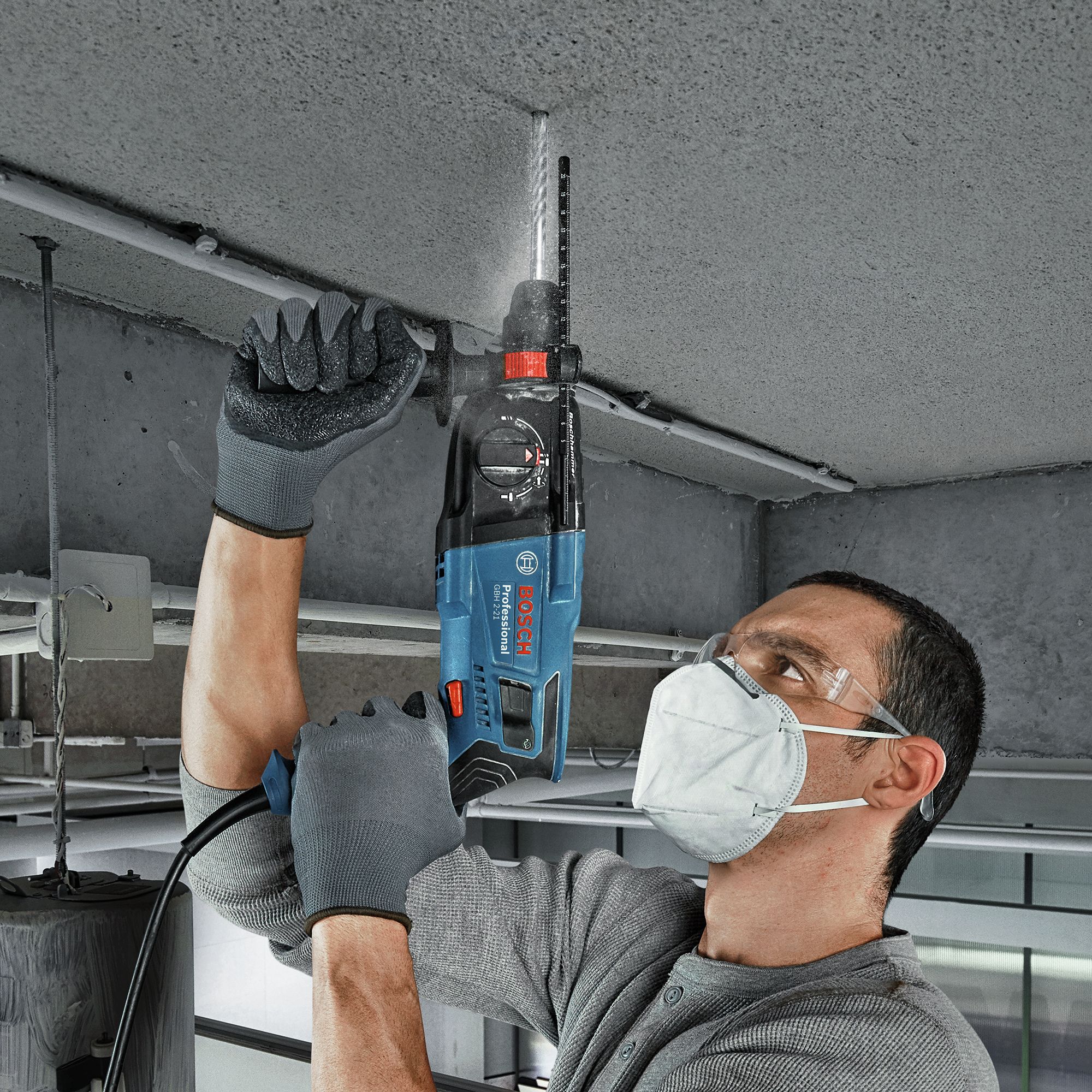 Bosch 230V 720W Corded SDS drill GBH 2-21