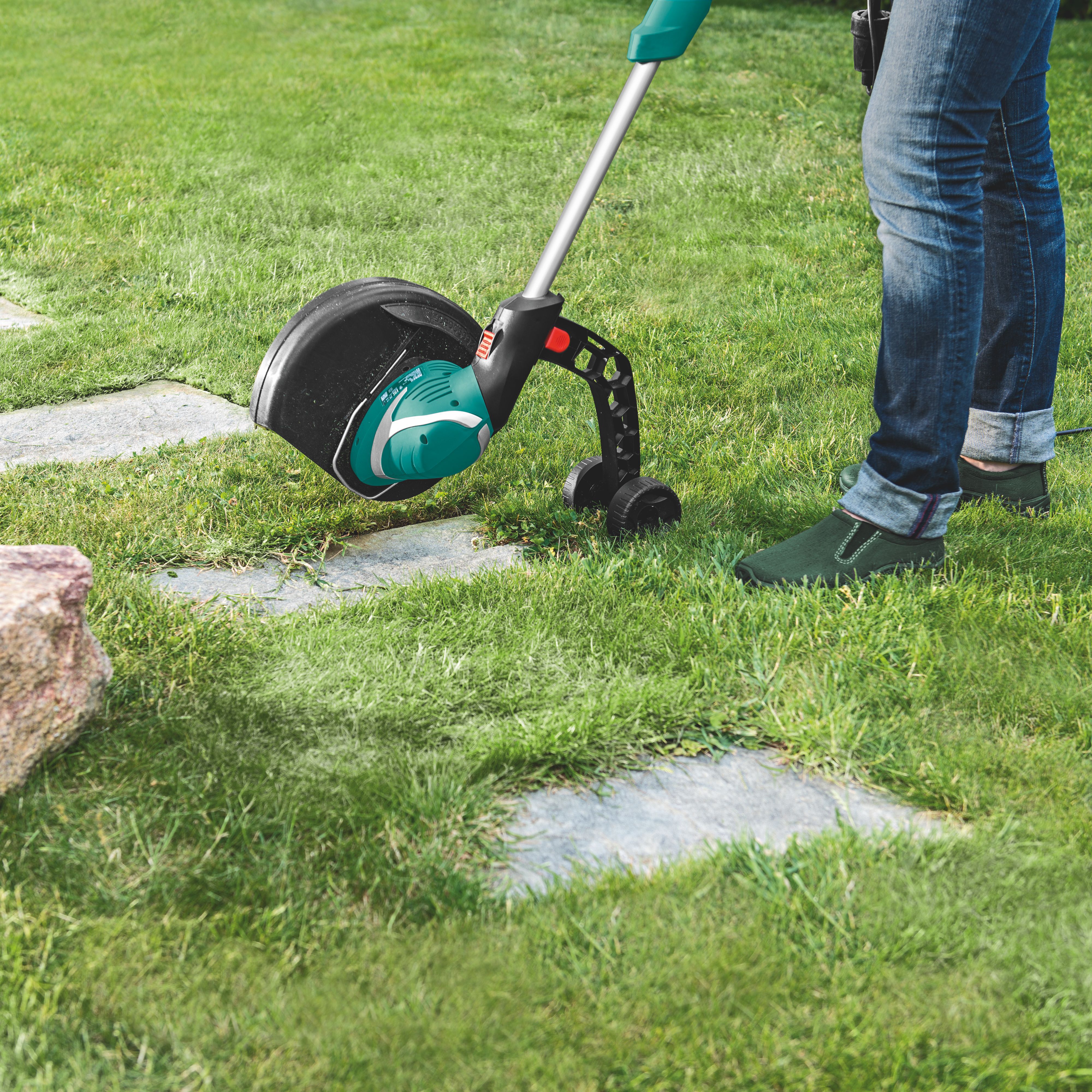 Bosch 480W Corded Grass trimmer - ART 30