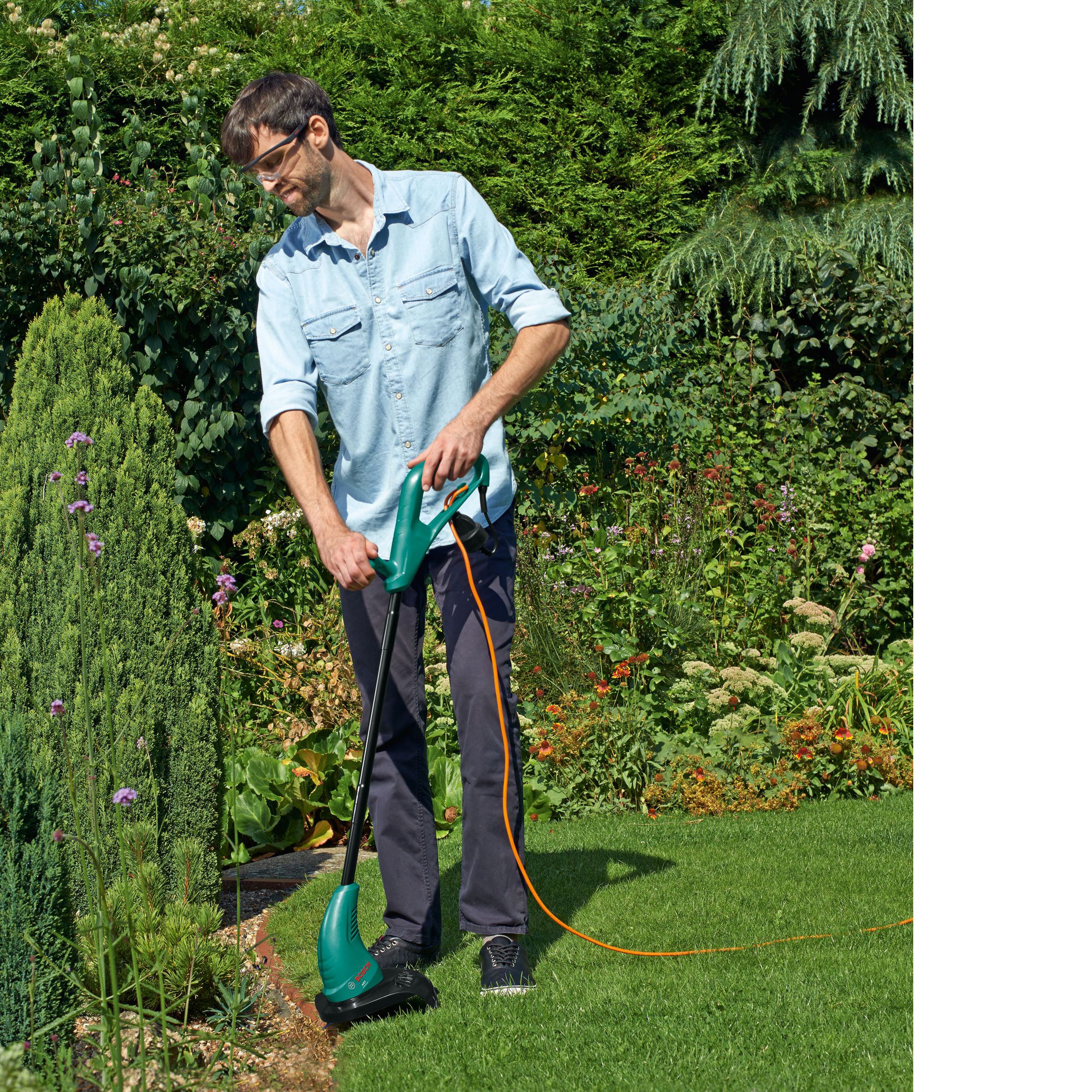 bosch easygrasscut 26 280w corded grass trimmer