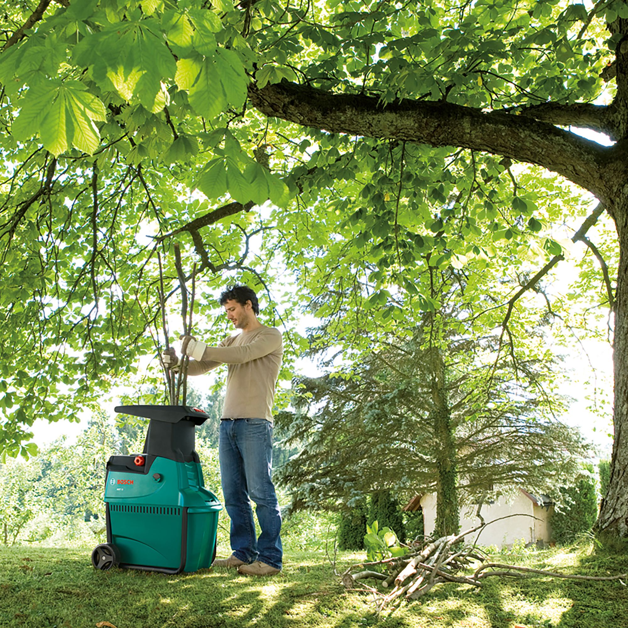 Bosch AXT25D Corded 2500W Electric Shredder