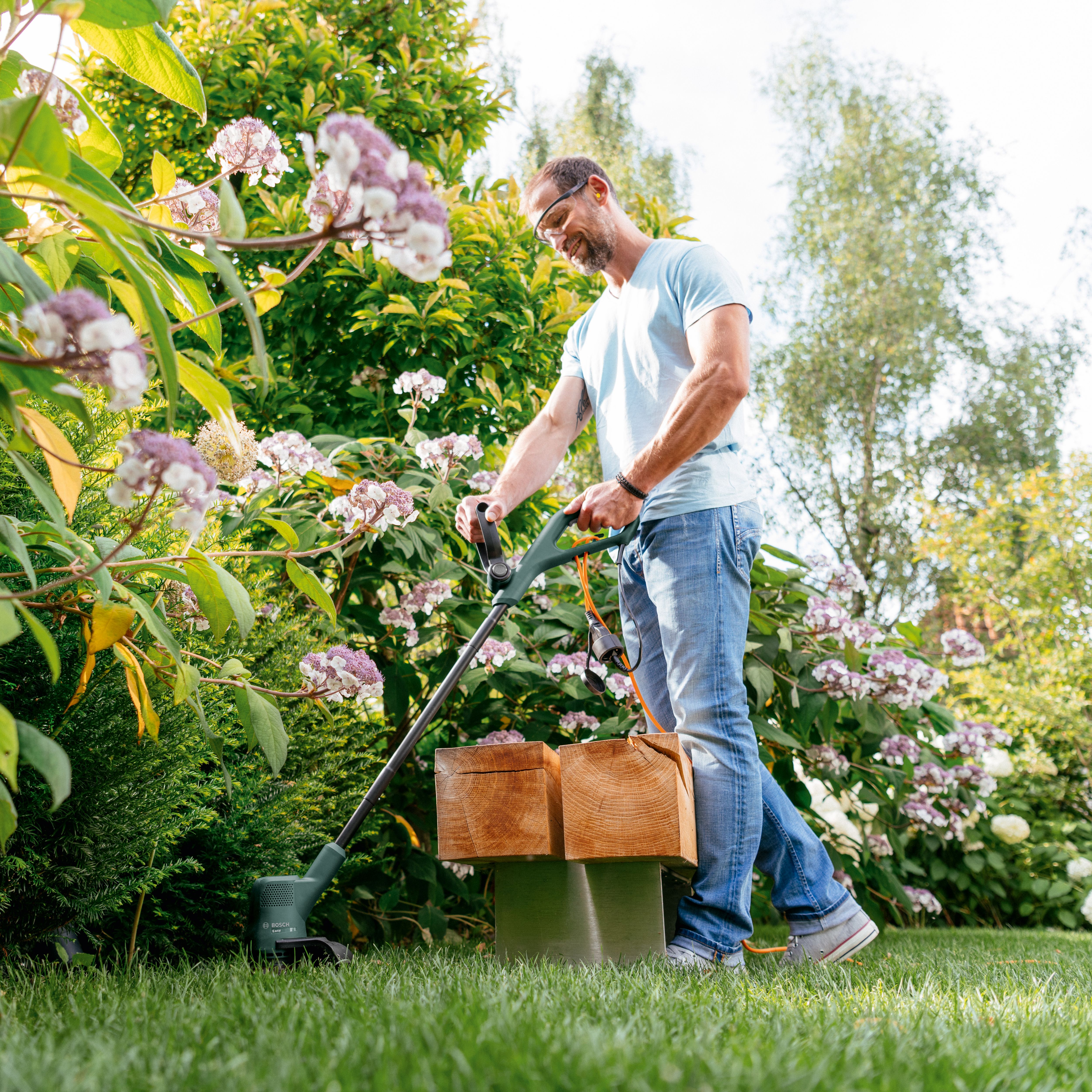 Garden weed brush discount lawn mower b&q