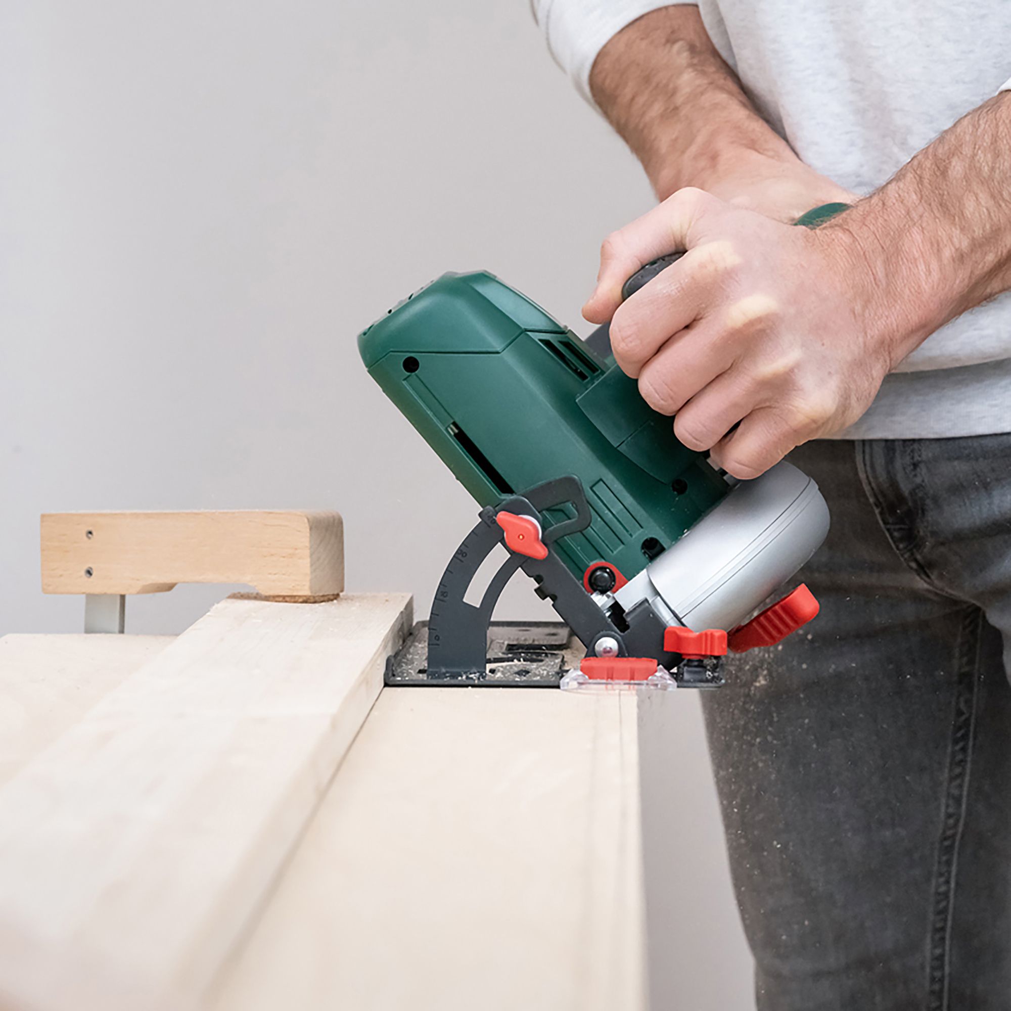 Bosch Power 4 all 18V Li ion Cordless Circular saw 2.5Ah PKS 18 Li