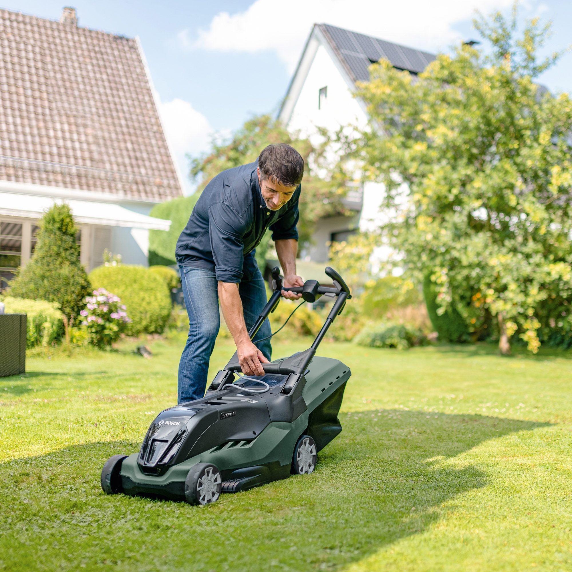 Bosch Power for all AdvancedRotak 36 850 Cordless 36V Rotary Lawnmower