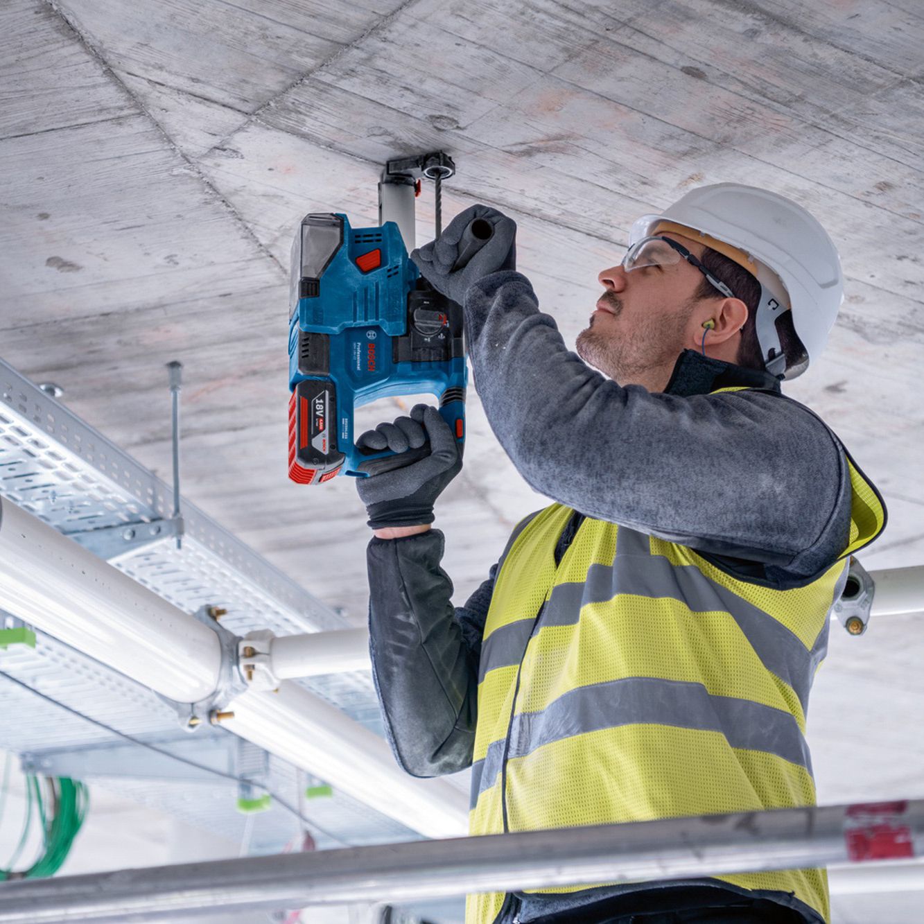 Bosch Professional 18V Coolpack Cordless SDS+ drill (Bare Tool) - GBH 18V-22 - 4