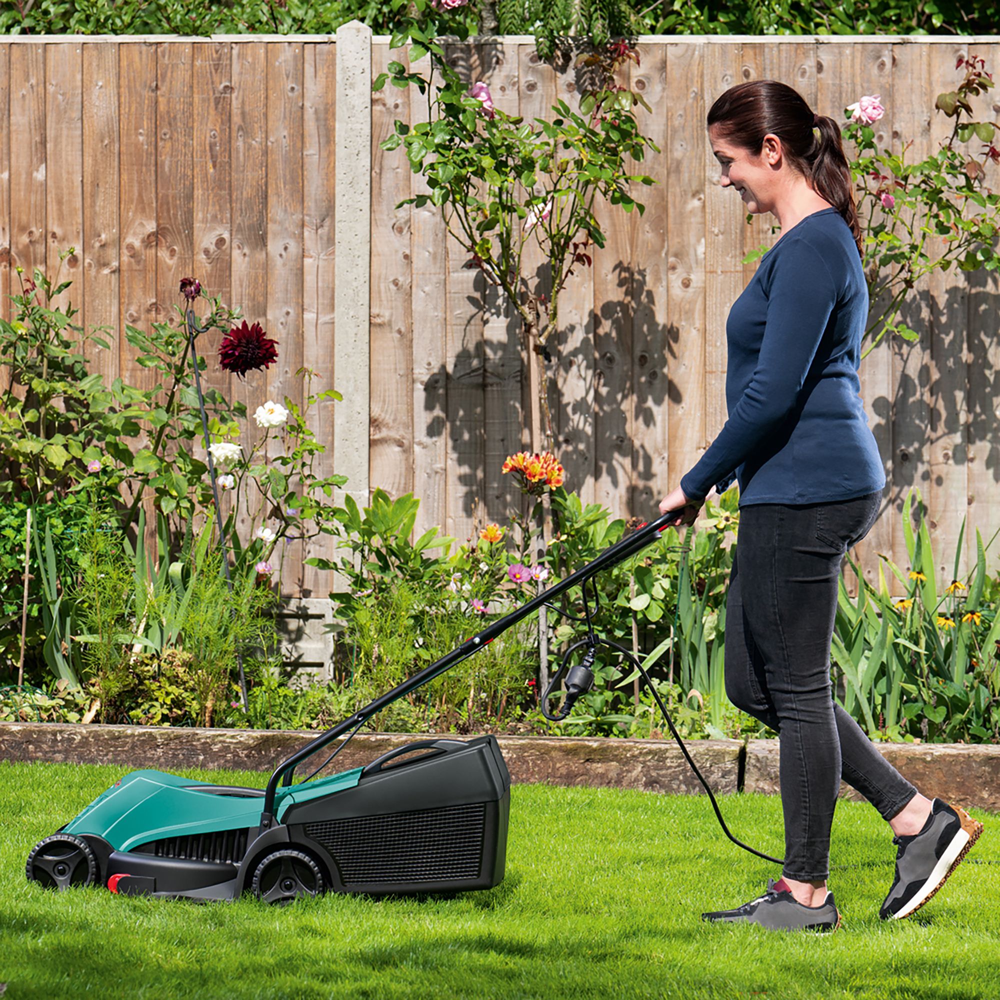 Bosch Rotak 320ER Corded Rotary Lawnmower