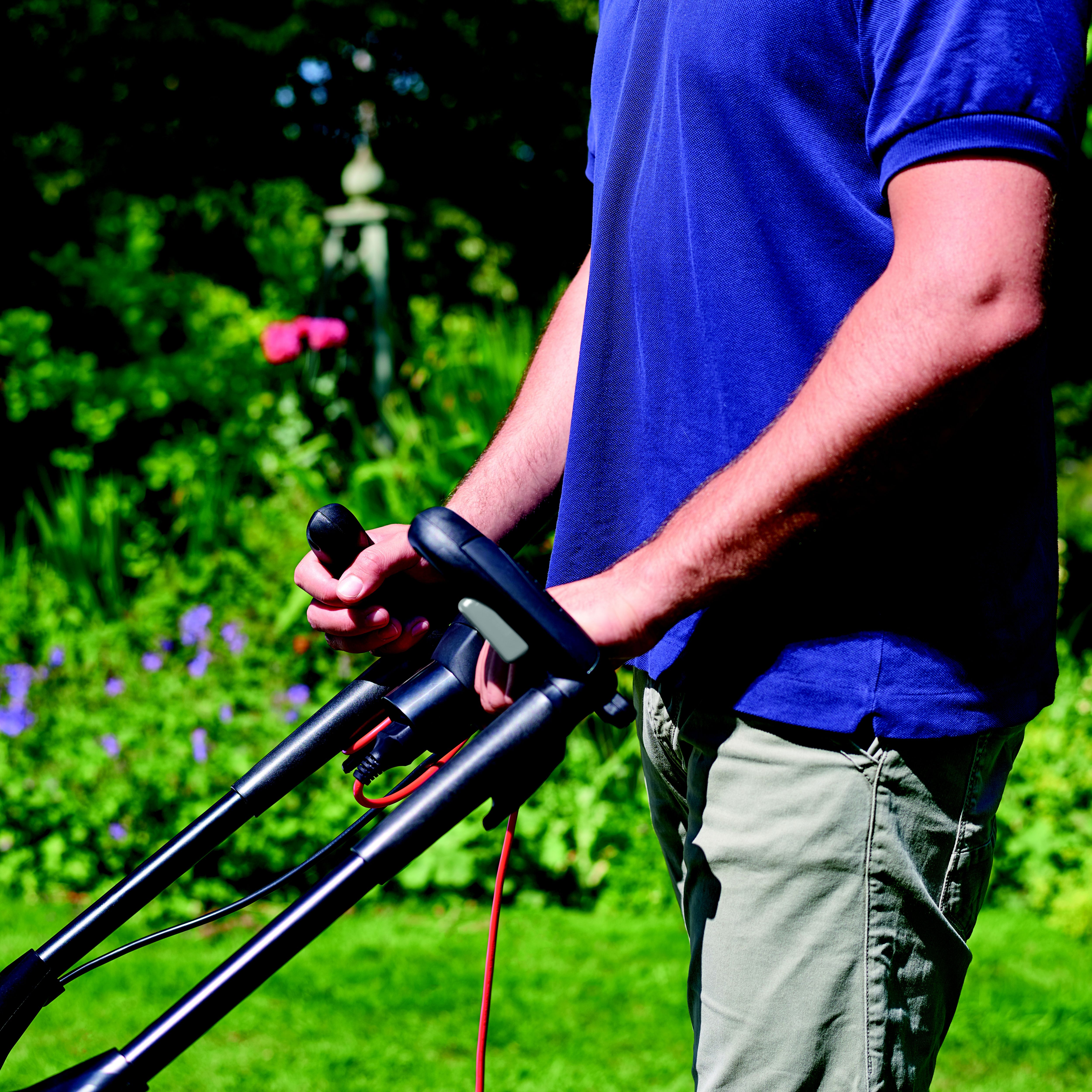 Bosch Rotak Universal 650 Corded Lawnmower
