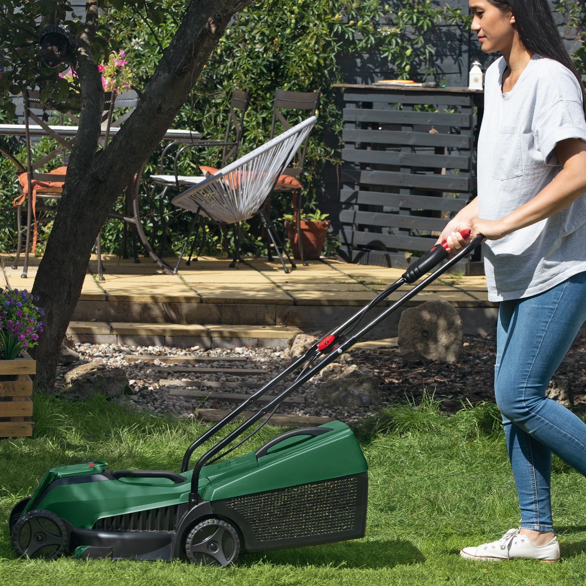 Cordless lawnmower discount and strimmer set