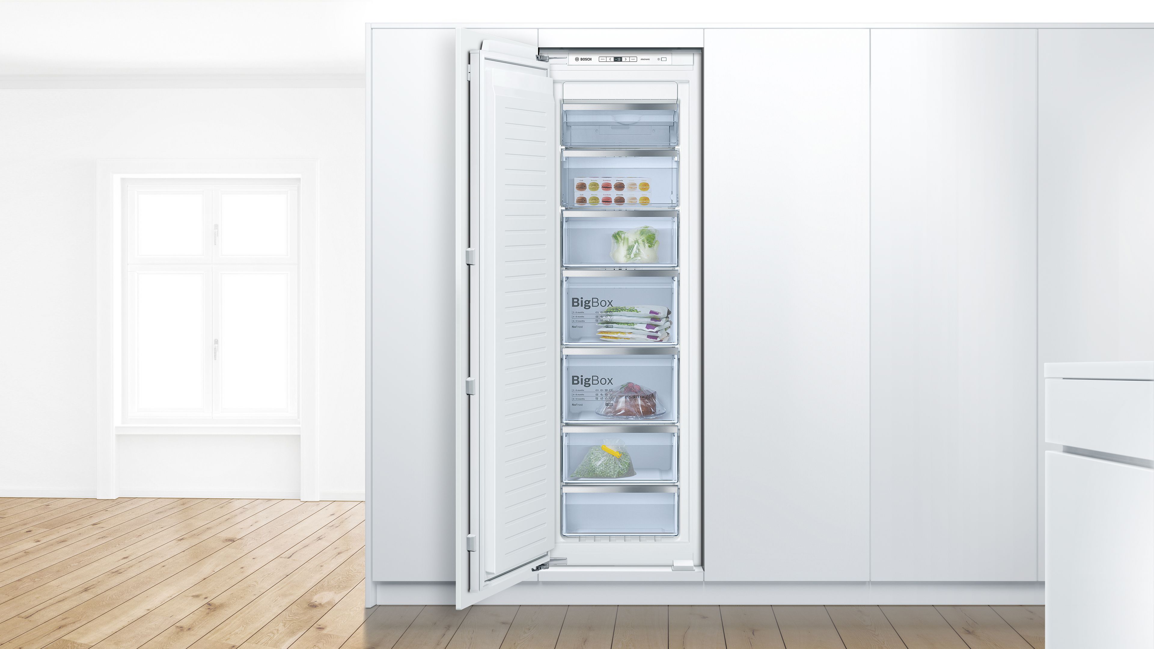 Bosch Serie 6 Integrated Frost free Freezer