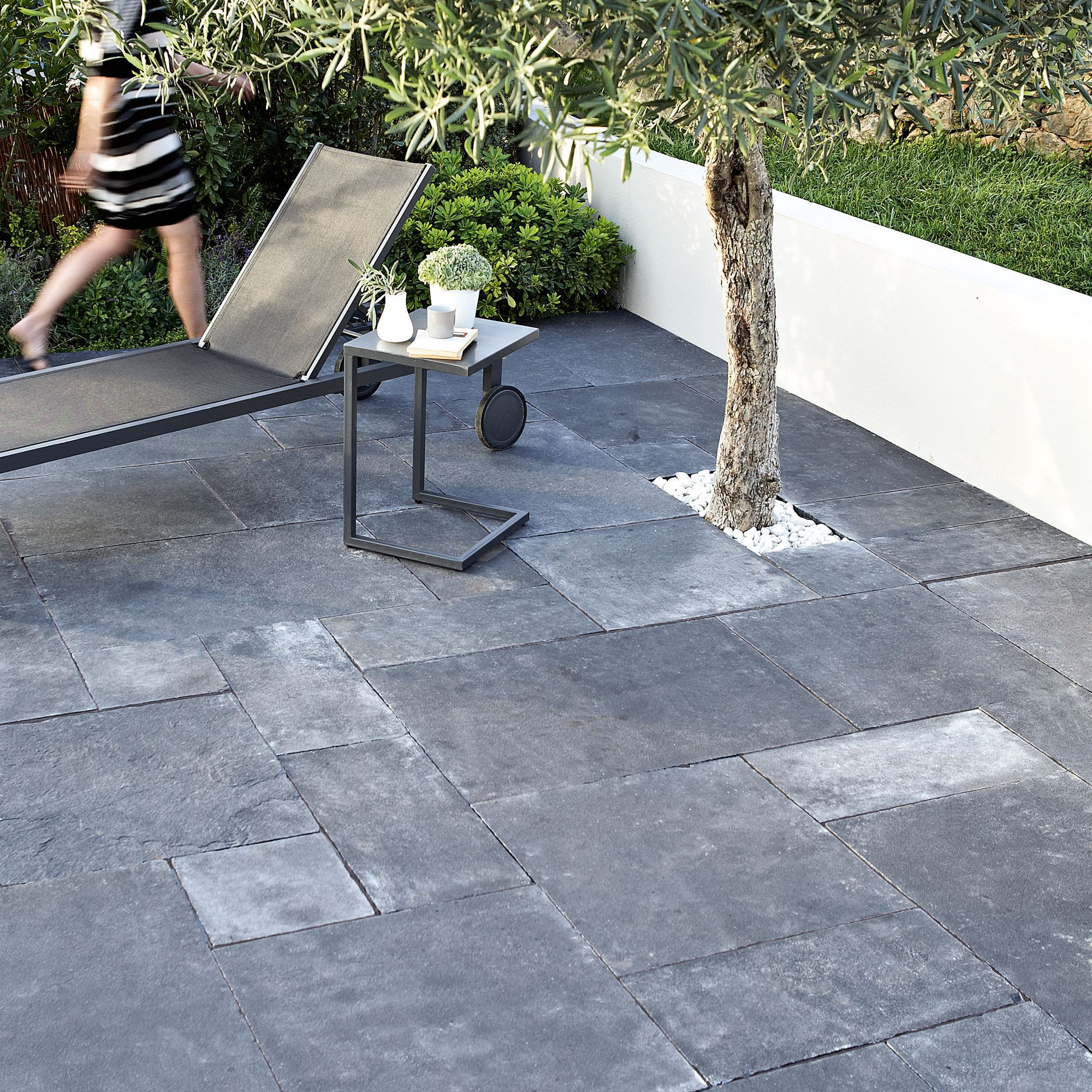 Bradstone Blue-Black Natural limestone Paving slab, 0.18m² (L)600mm (W)300mm