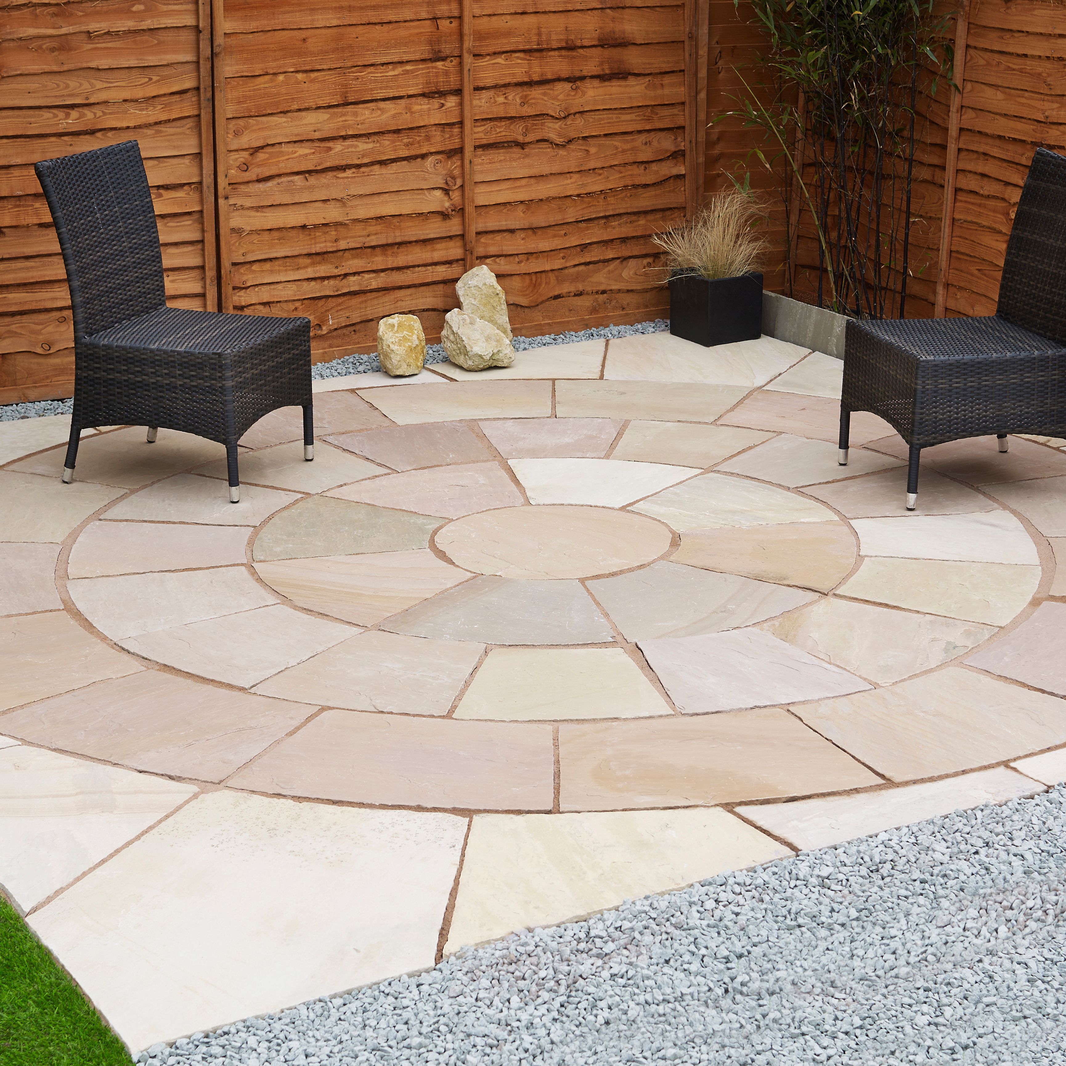 Bradstone Natural sandstone Sunset buff Sandstone Paving set, 8.56m² ...