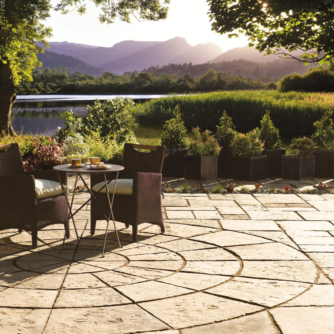 Bradstone Paving set