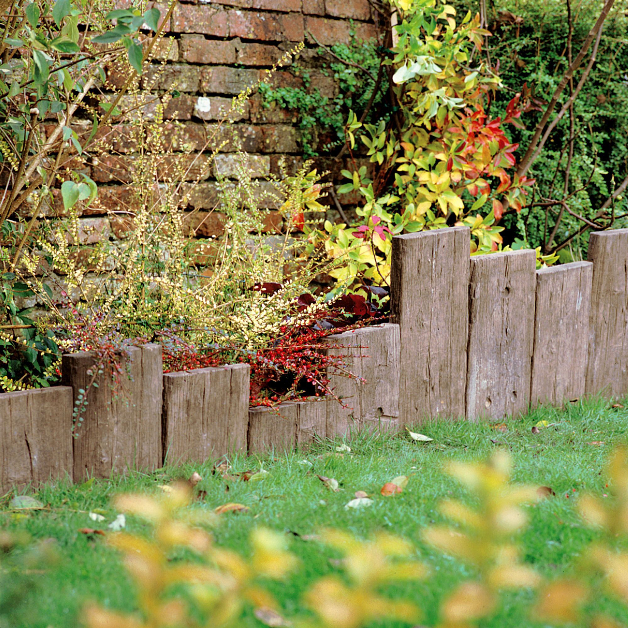 Bradstone Stonewood Antique brown Paving edging (H)250mm (W)900mm (T)50mm - 4
