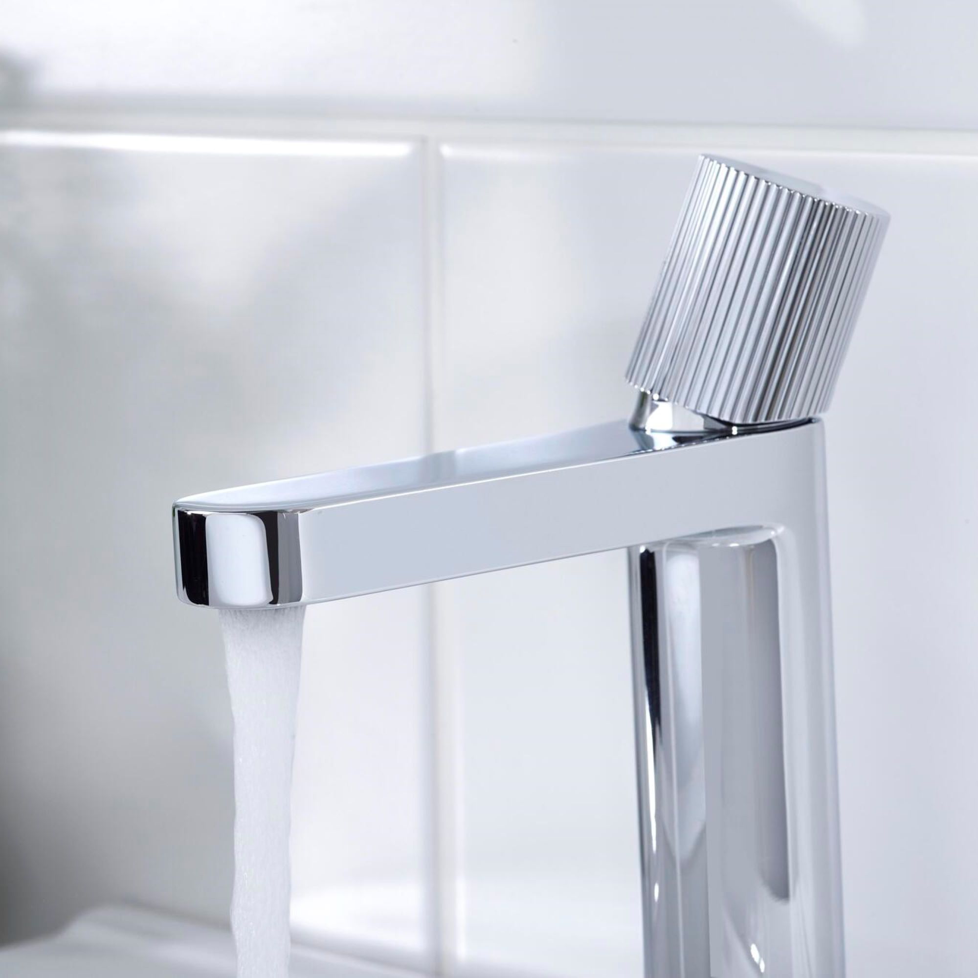 Bristan Liso Chrome effect Round Basin Mono mixer Tap