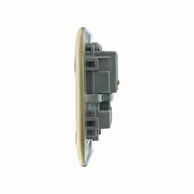 British General 13A Switched Socket