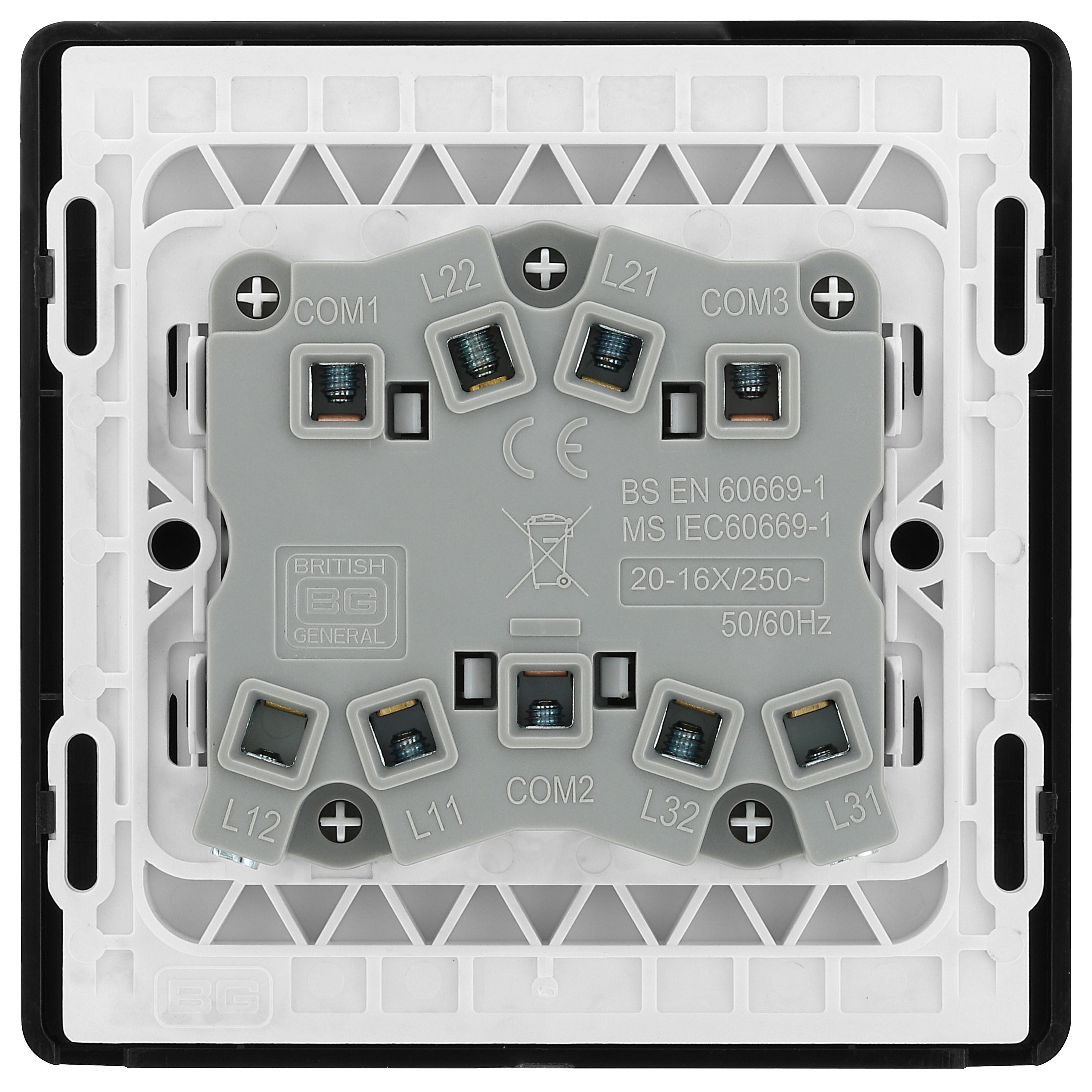 British General 20A 2 way 3 gang Triple light Screwless Switch Satin Brass effect - 5