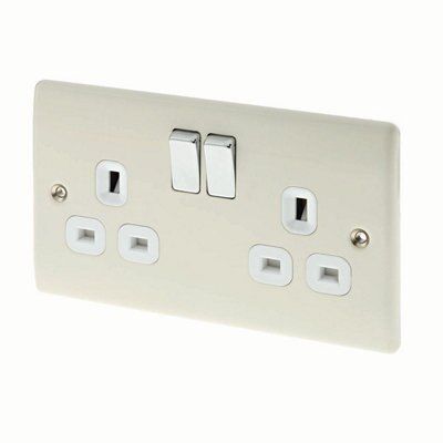 British General Cream 13A Switched Socket with White inserts
